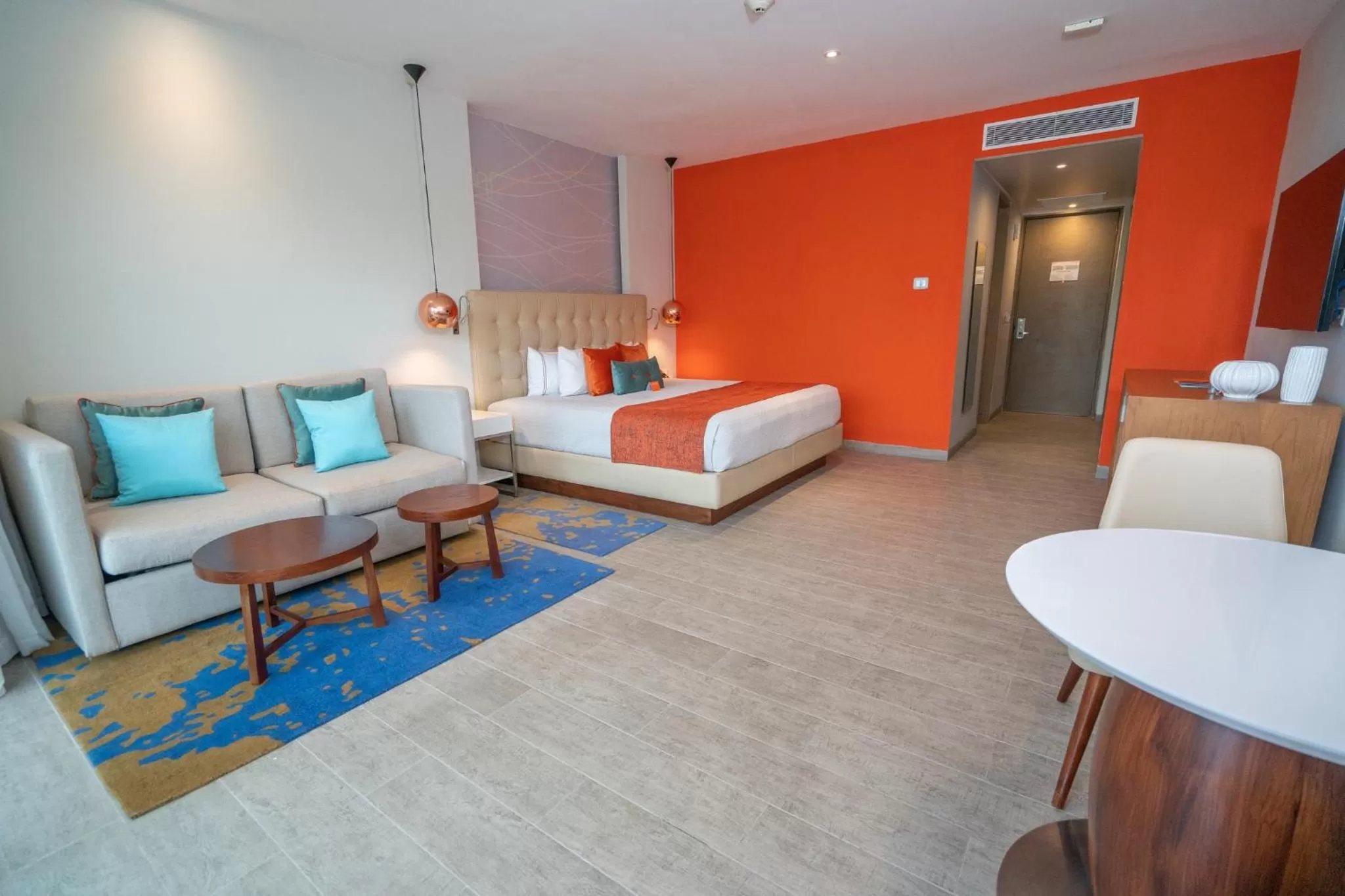 Shower, Bed in Nickelodeon Hotels & Resorts Punta Cana - Gourmet All Inclusive by Karisma