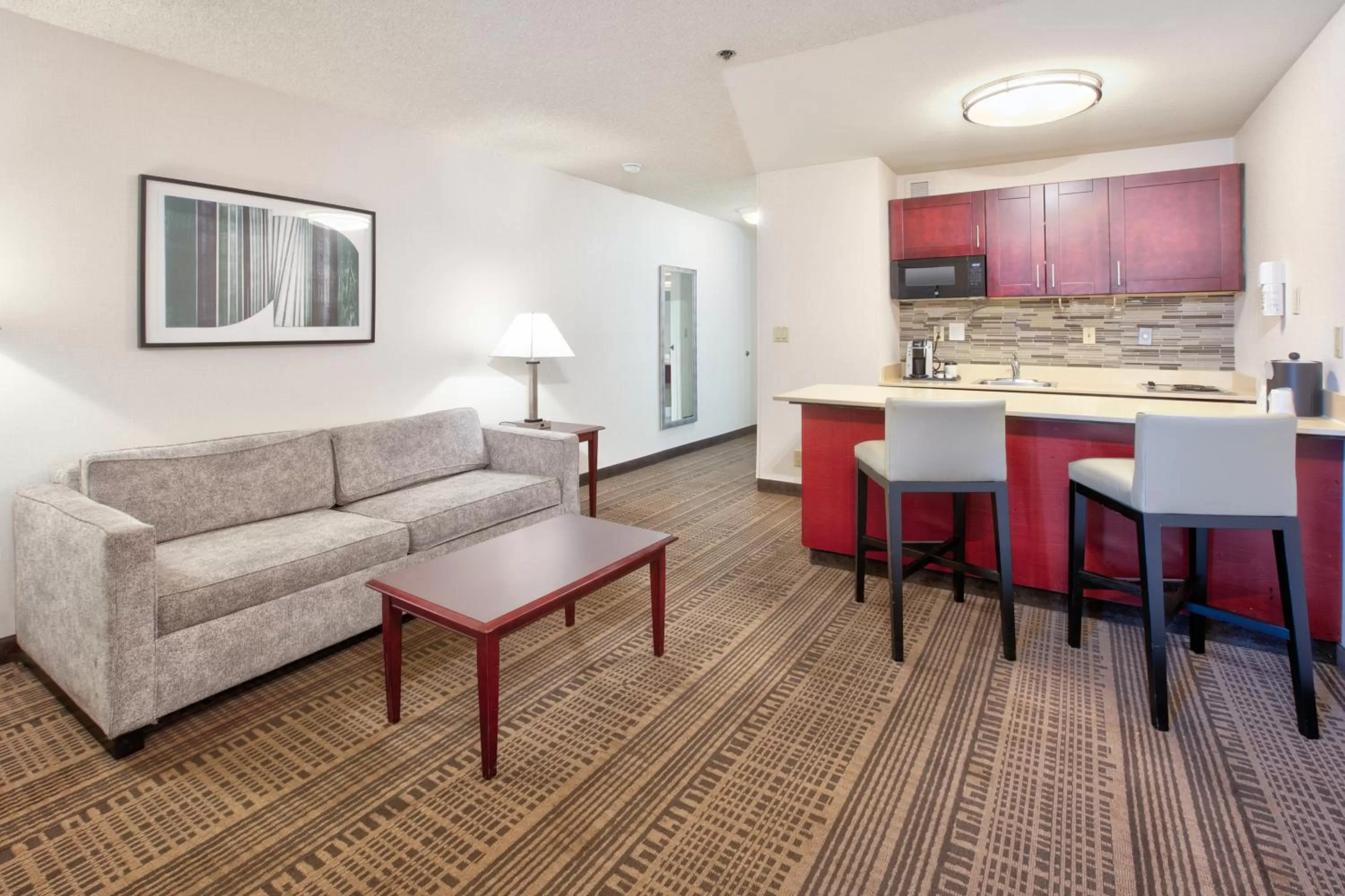 kitchen in Holiday Inn & Suites Santa Maria by IHG