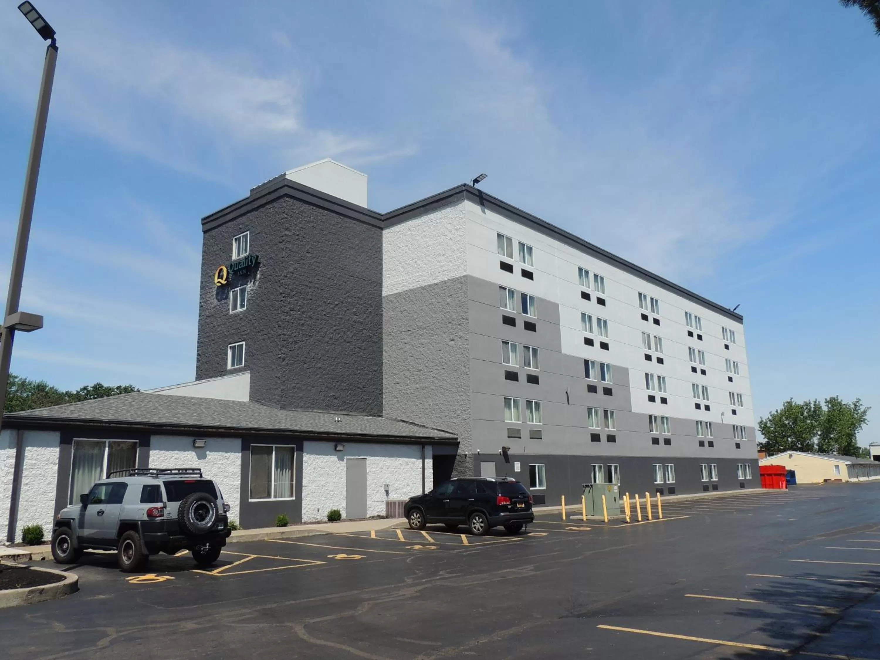 Facade/entrance in Quality Inn