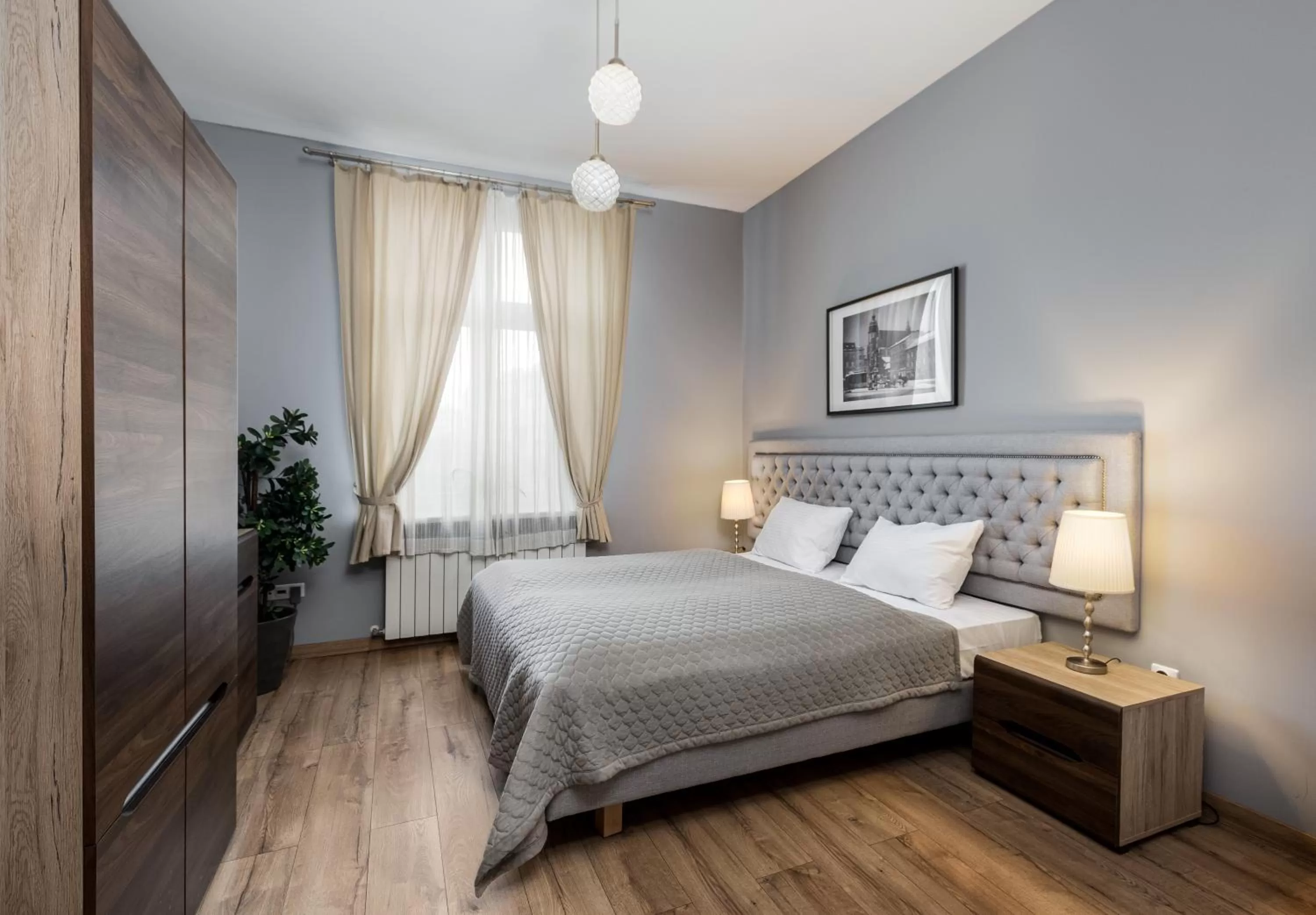 Premium Two-Bedroom Suite with Old Town View - 45m2 in Wawel Boutique Residence - Krakow Old Town