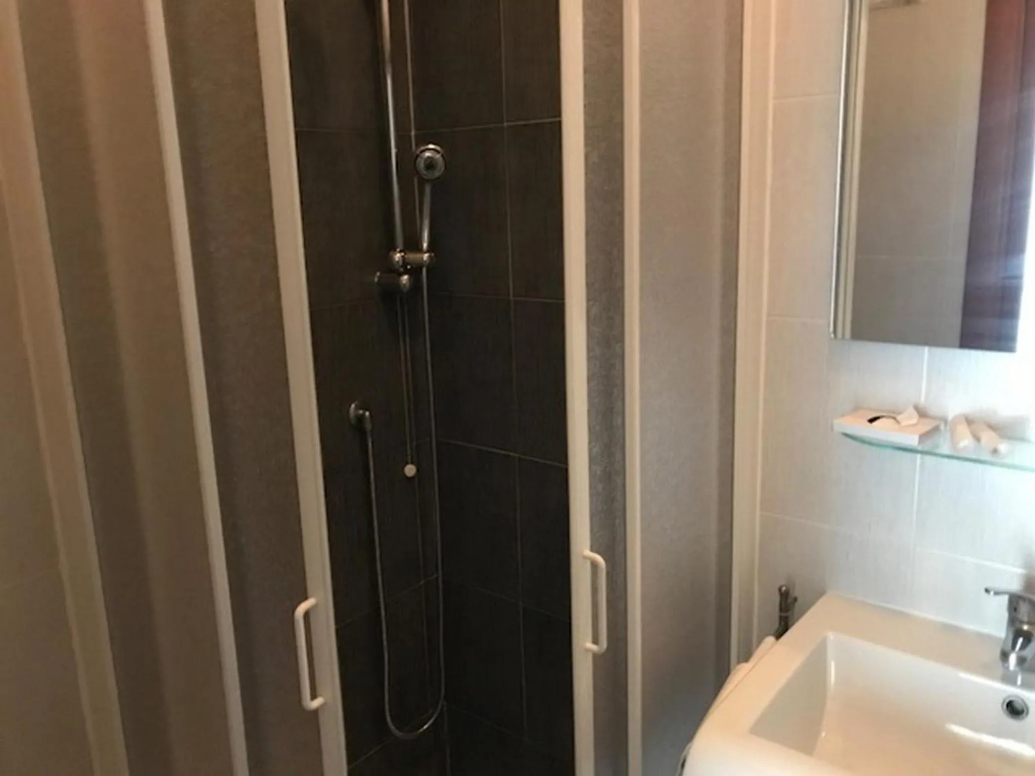 Bathroom in Hotel Perugina