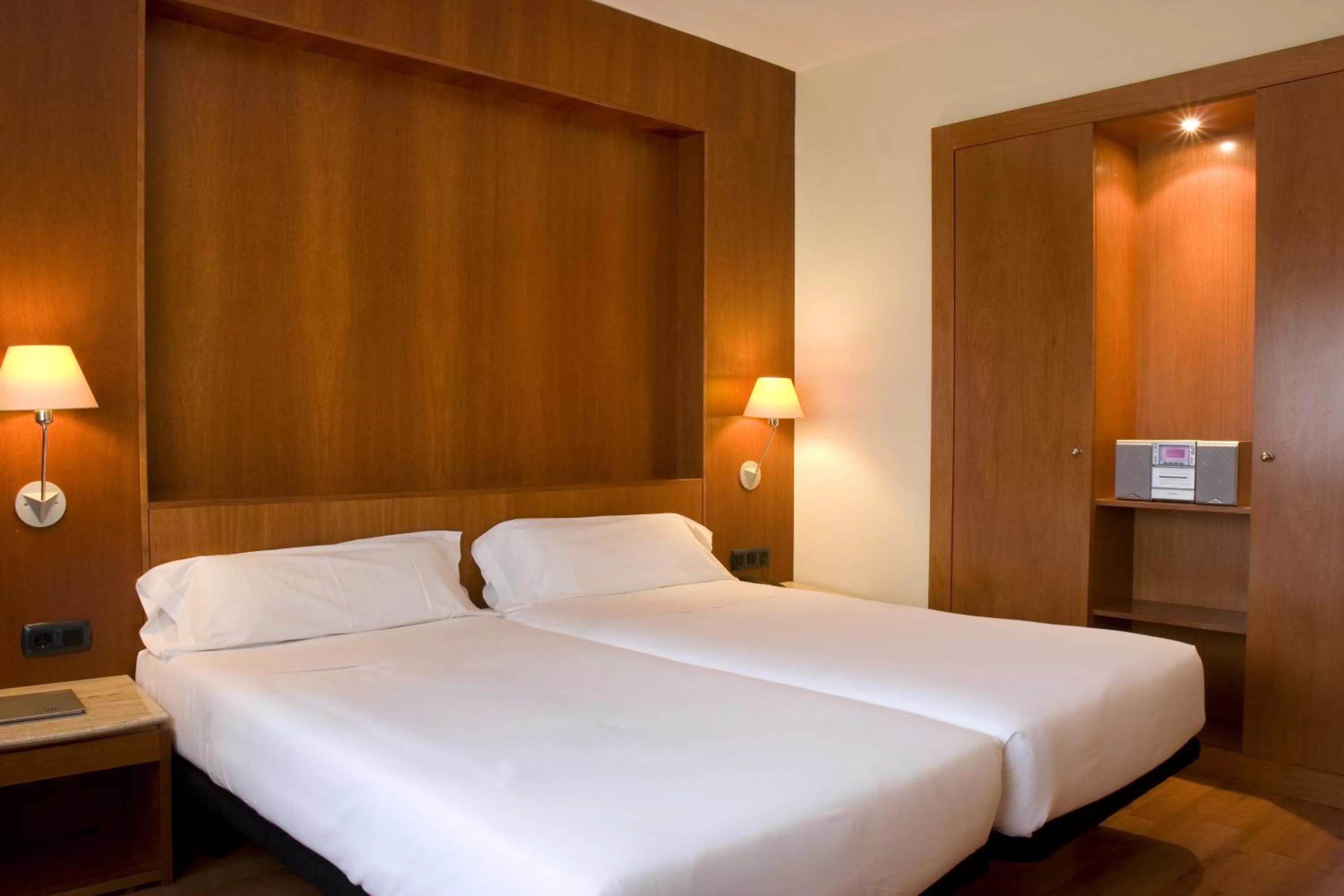 Twin Room in Berenguer IV