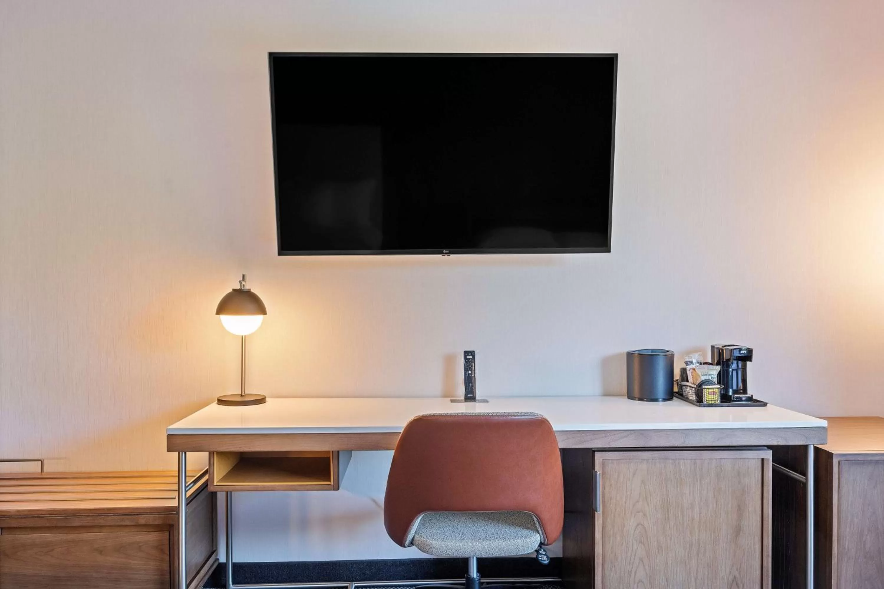 Bedroom in Sonesta Select San Ramon