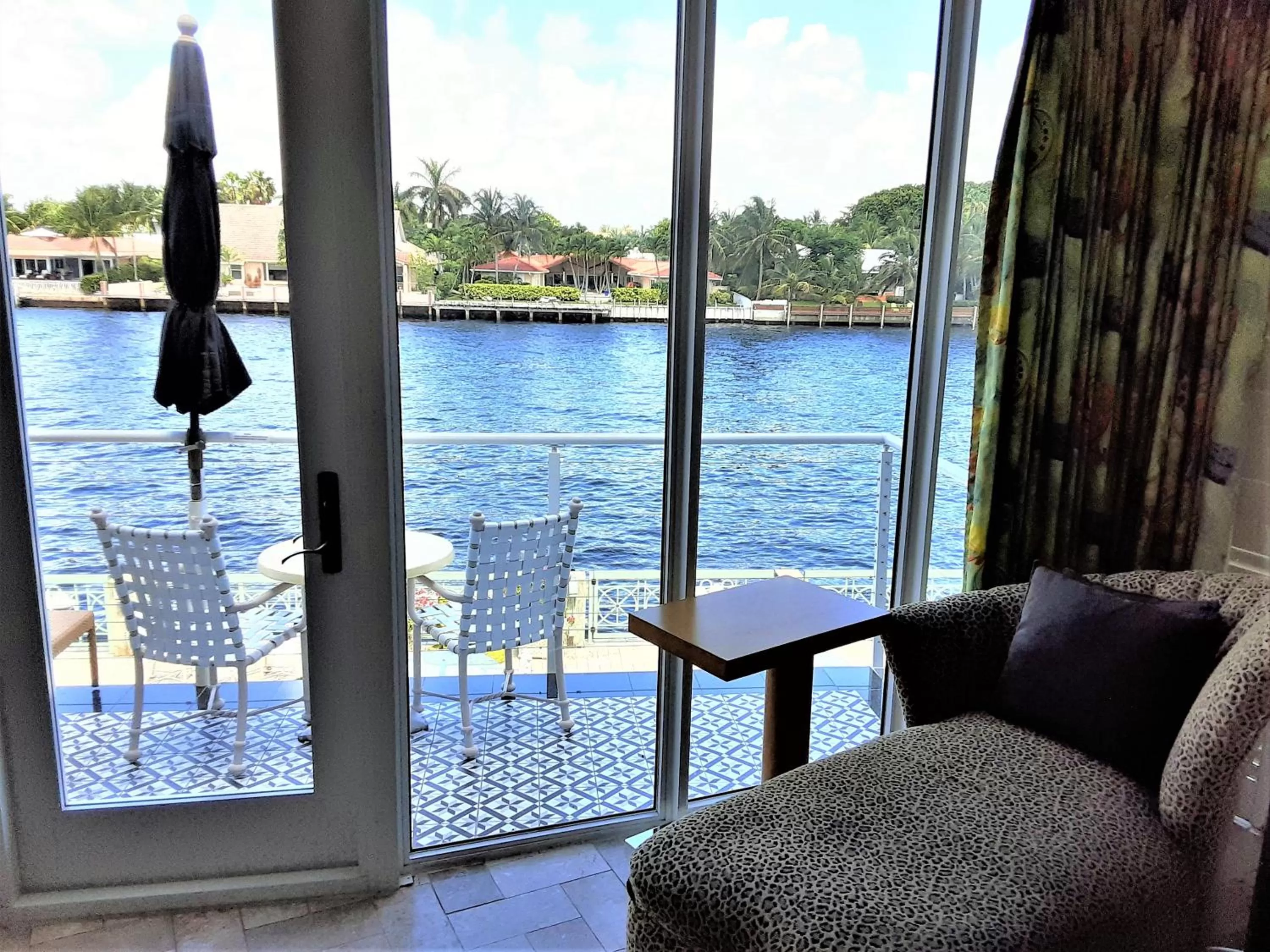 Balcony/Terrace in Manhattan Tower Apartment Hotel