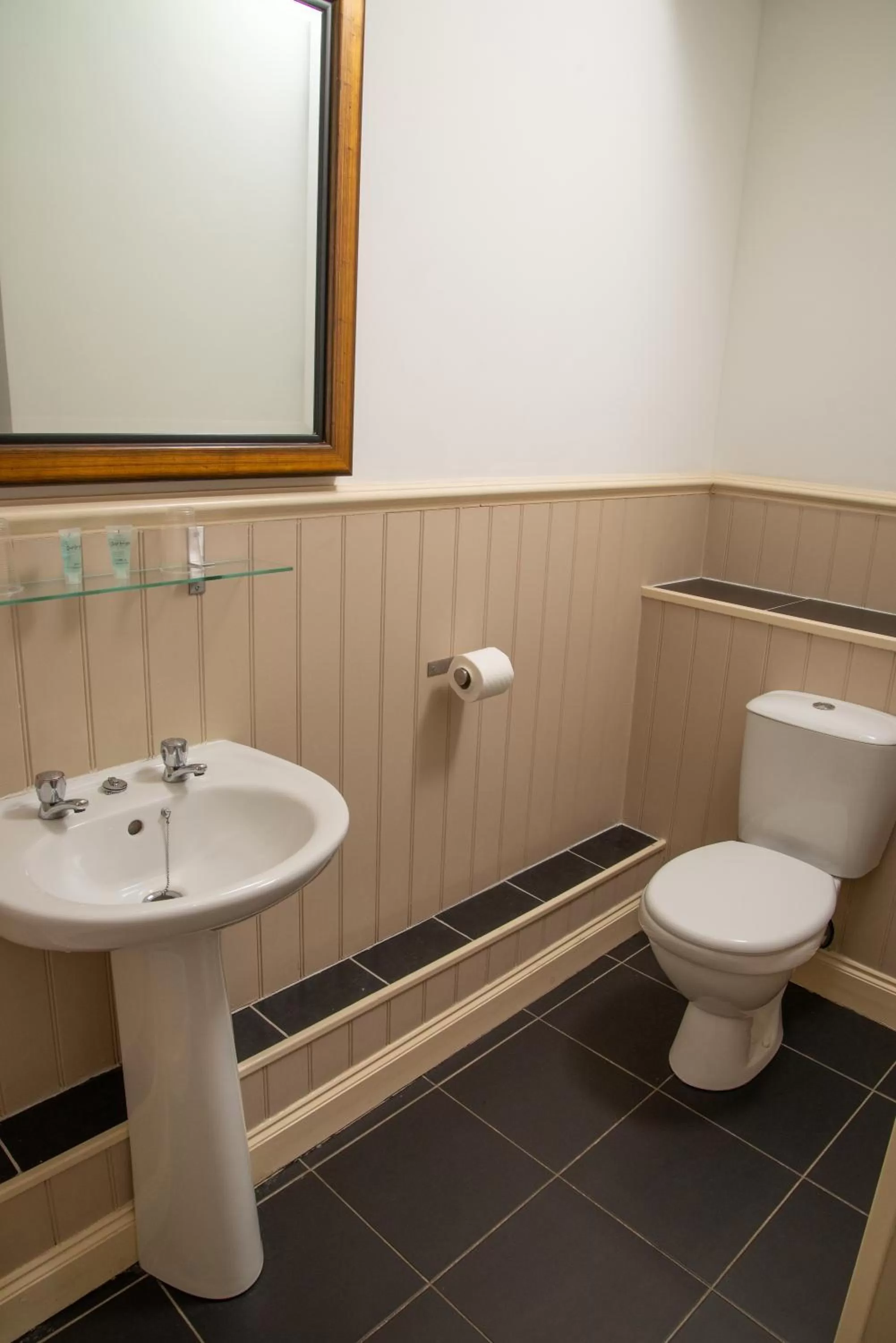 Bathroom in Royal Hotel, Bar & Grill