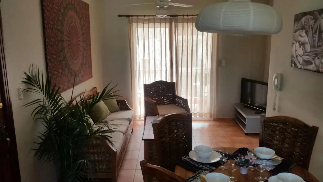 Decorative detail in Bavaro Green