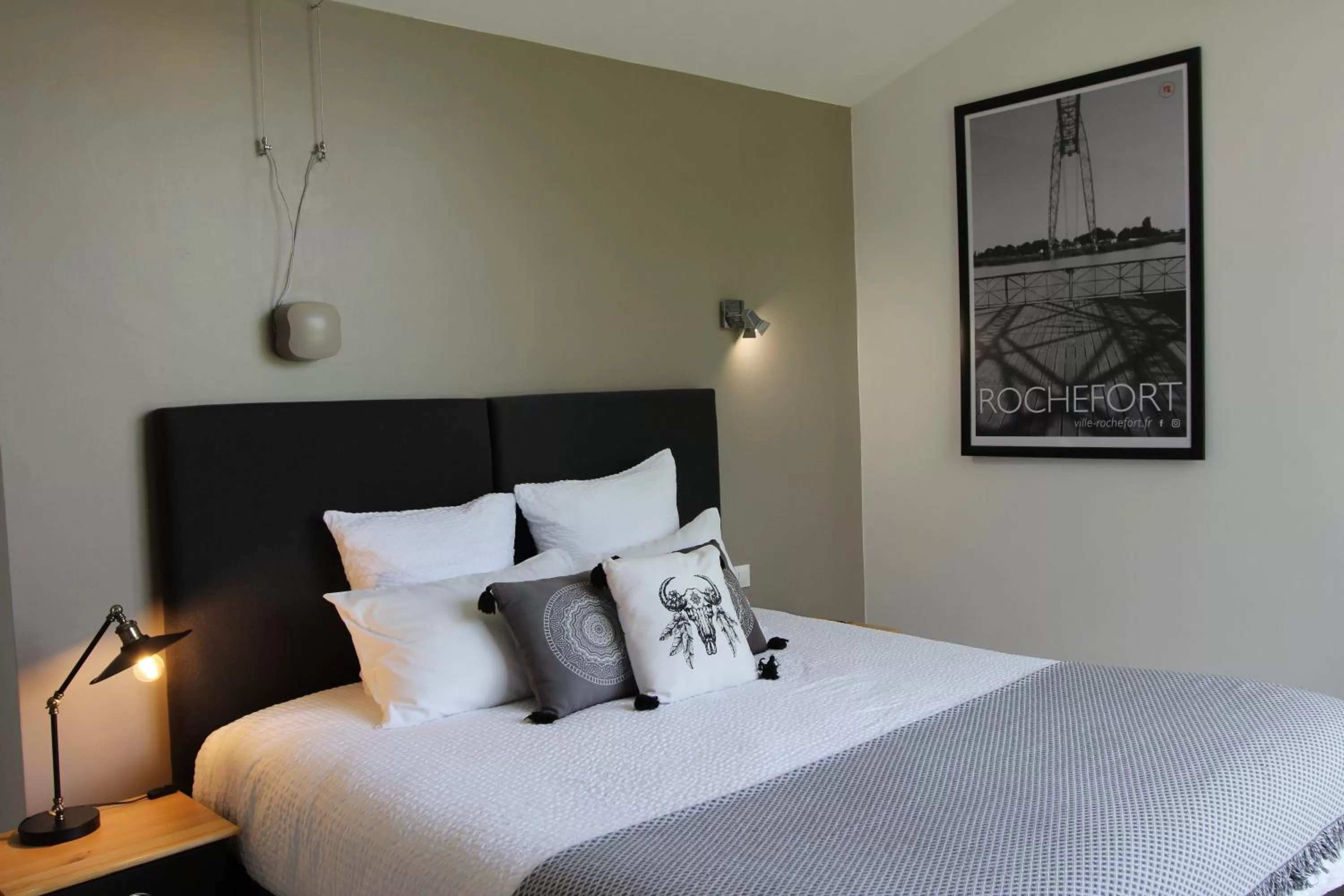 Bedroom, Bed in La Charentine