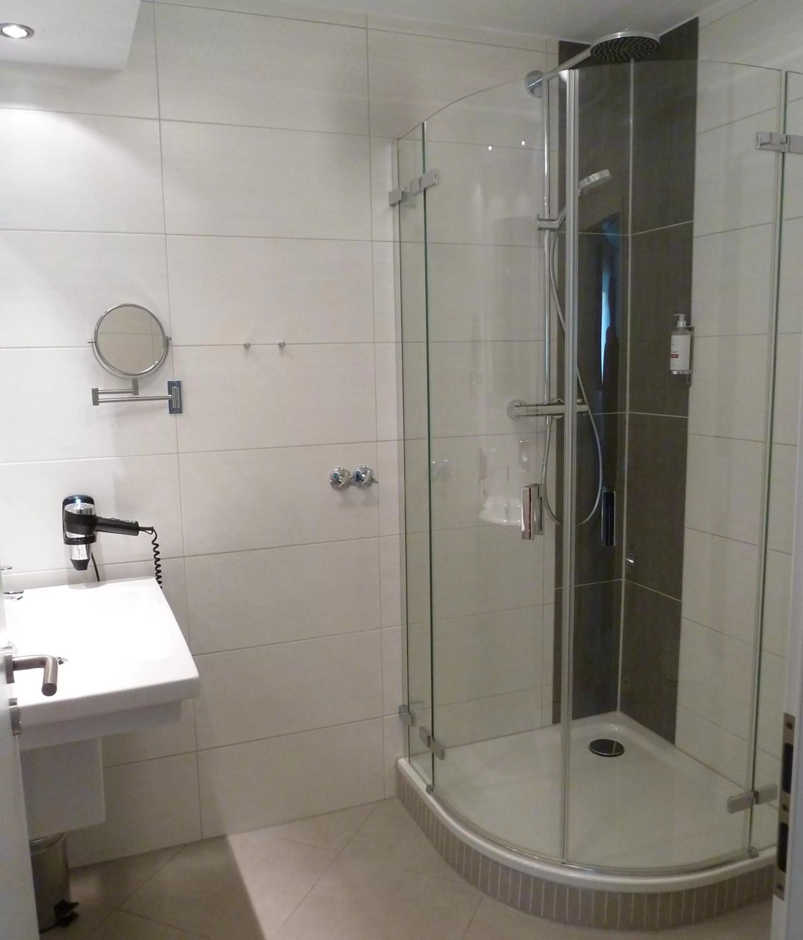 Bathroom in Hotel-Restaurant Goldenstedt