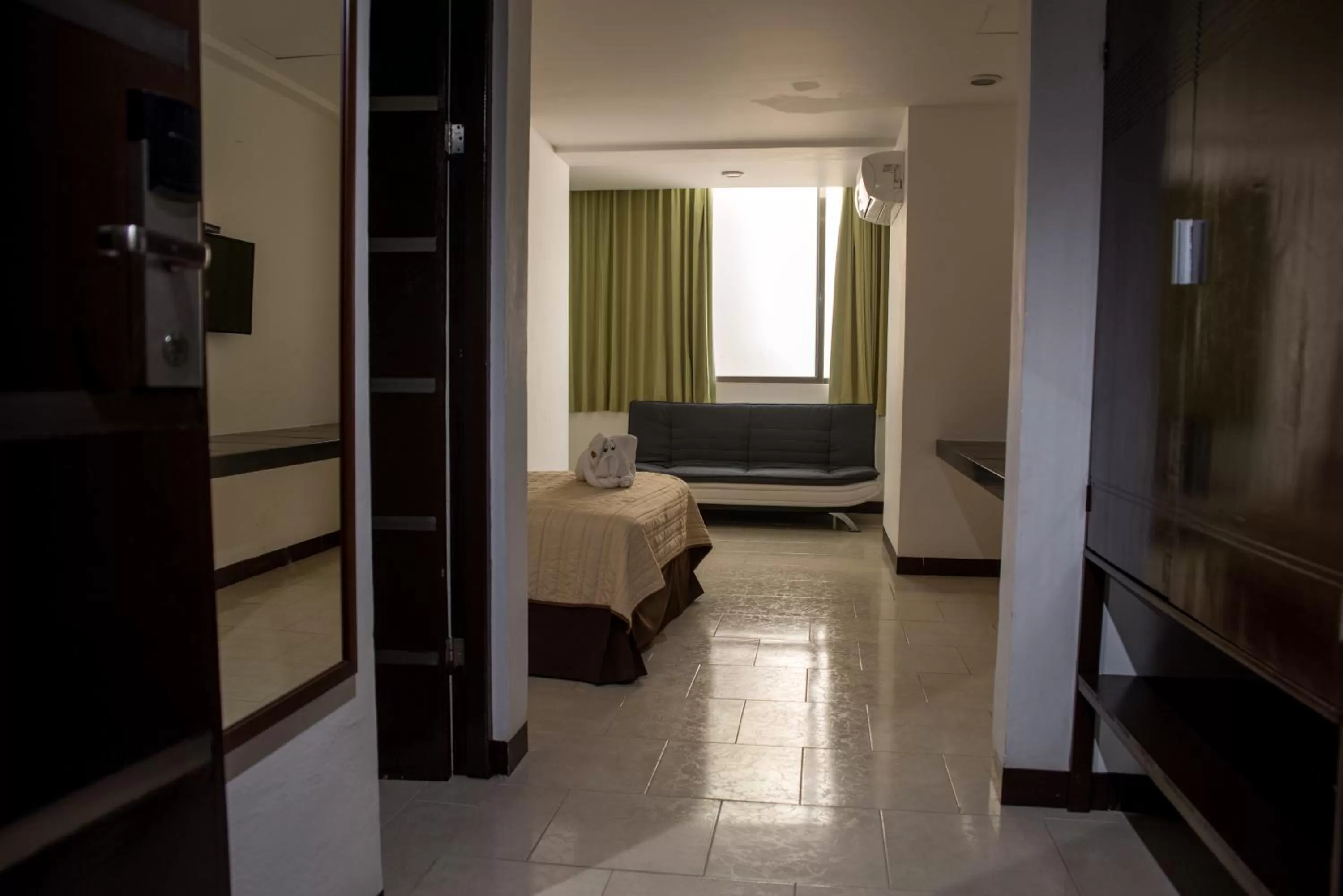 Decorative detail, Bed in Hotel Plaza Playa