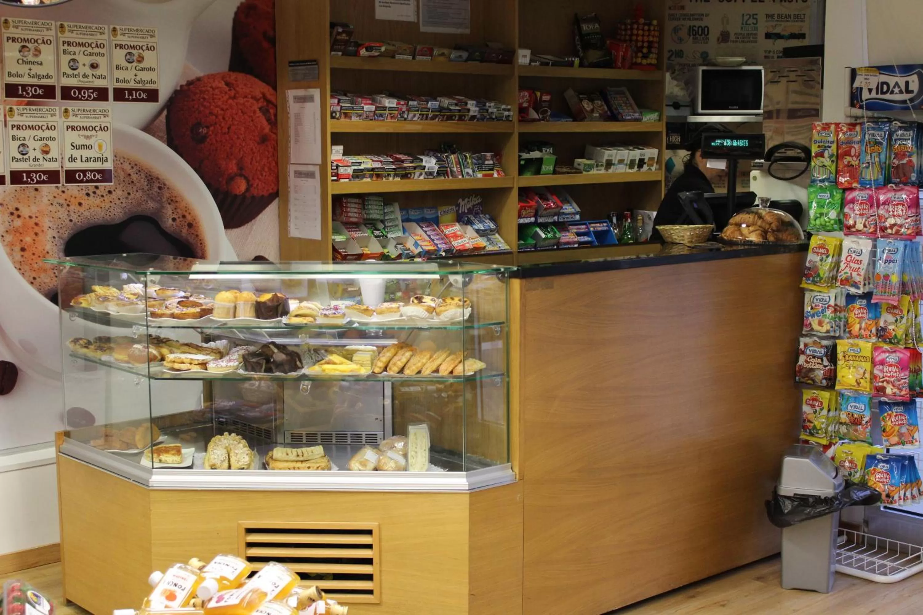 On-site shops in Apartamentos Turisticos Paraiso