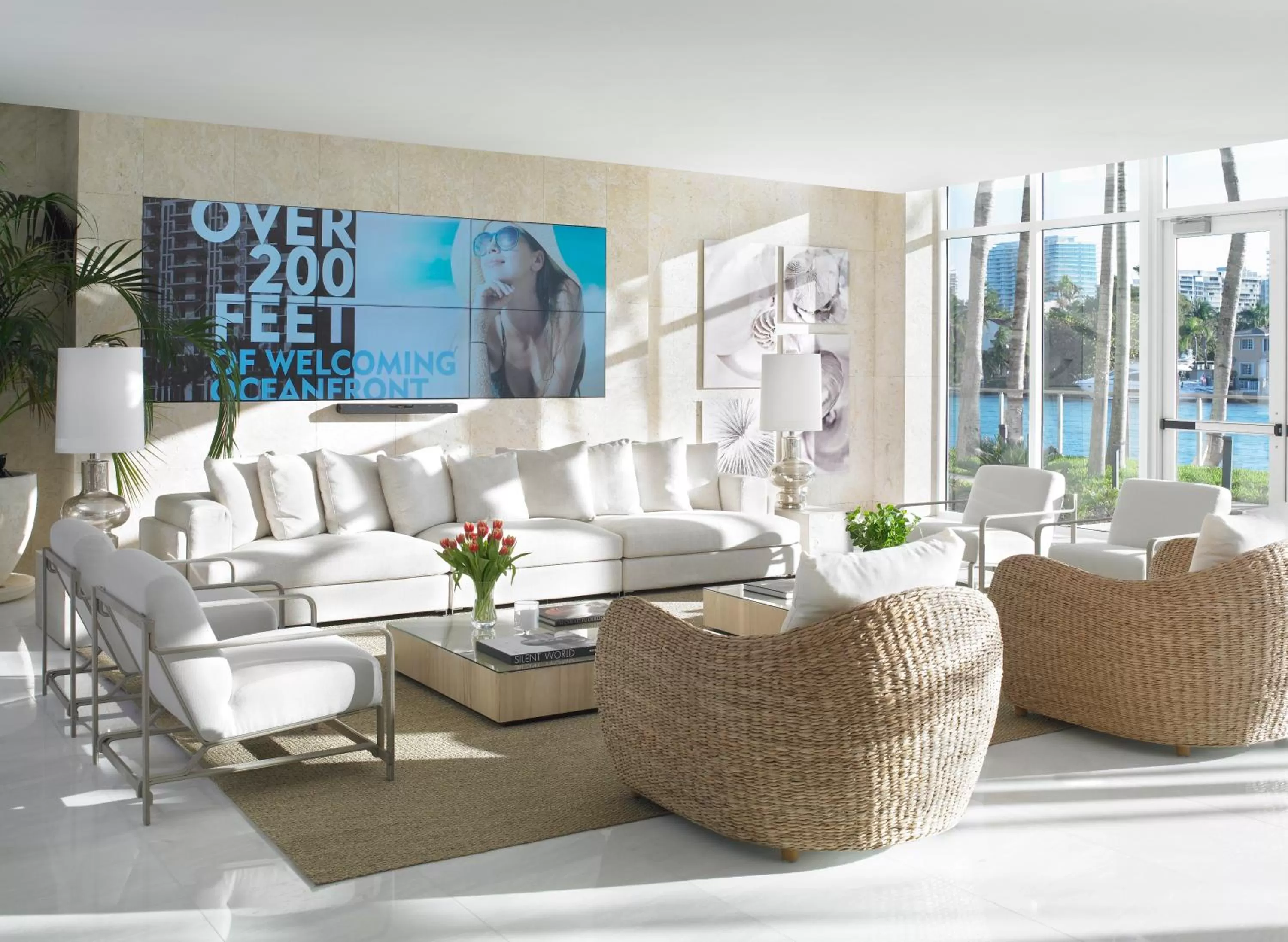 Seating area in Grand Beach Hotel Bay Harbor