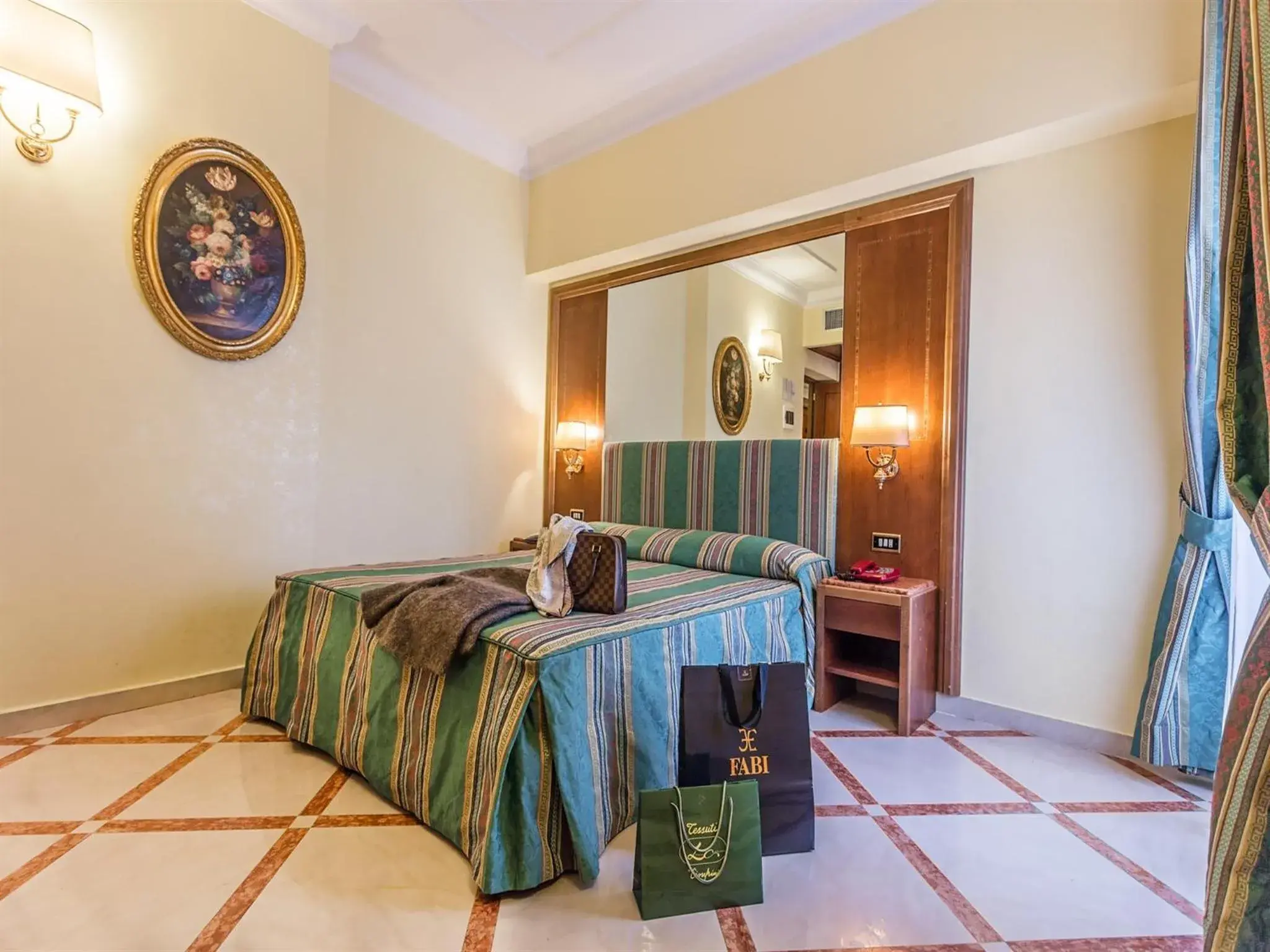 Standard Double or Twin Room in Raeli Hotel Noto Standard Double or Twin Room in Raeli Hotel Noto