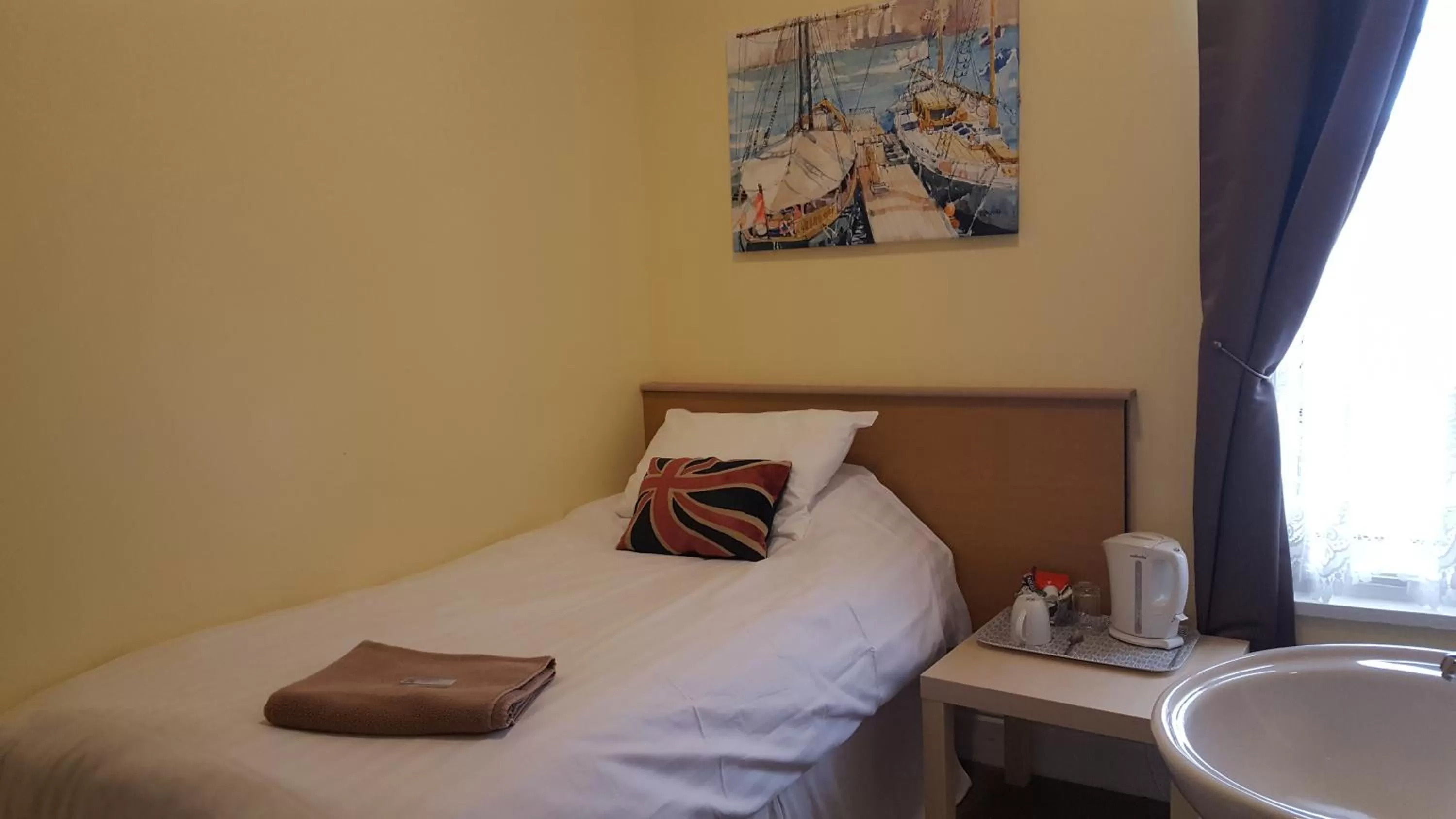 Bed in The Beacon Hotel