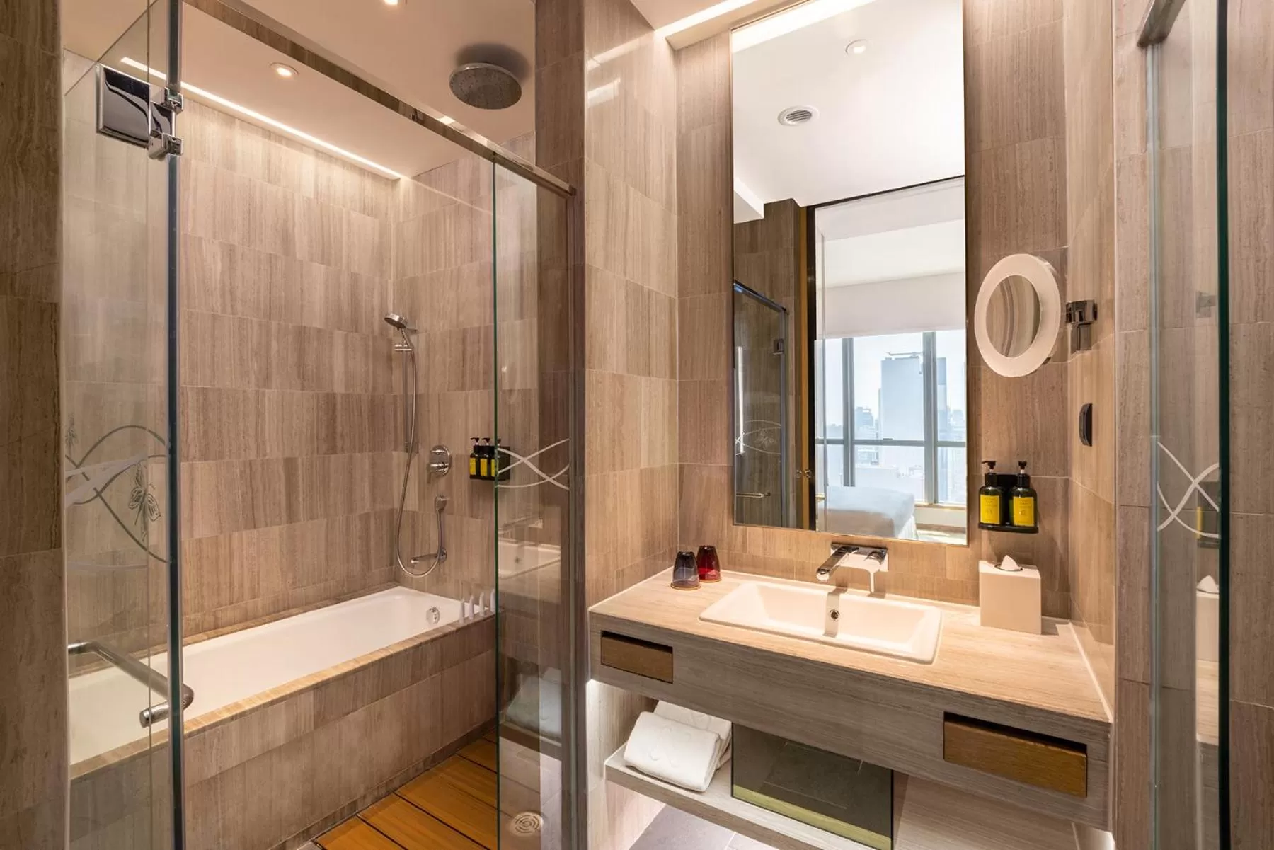 Shower in Nina Hotel Kowloon East