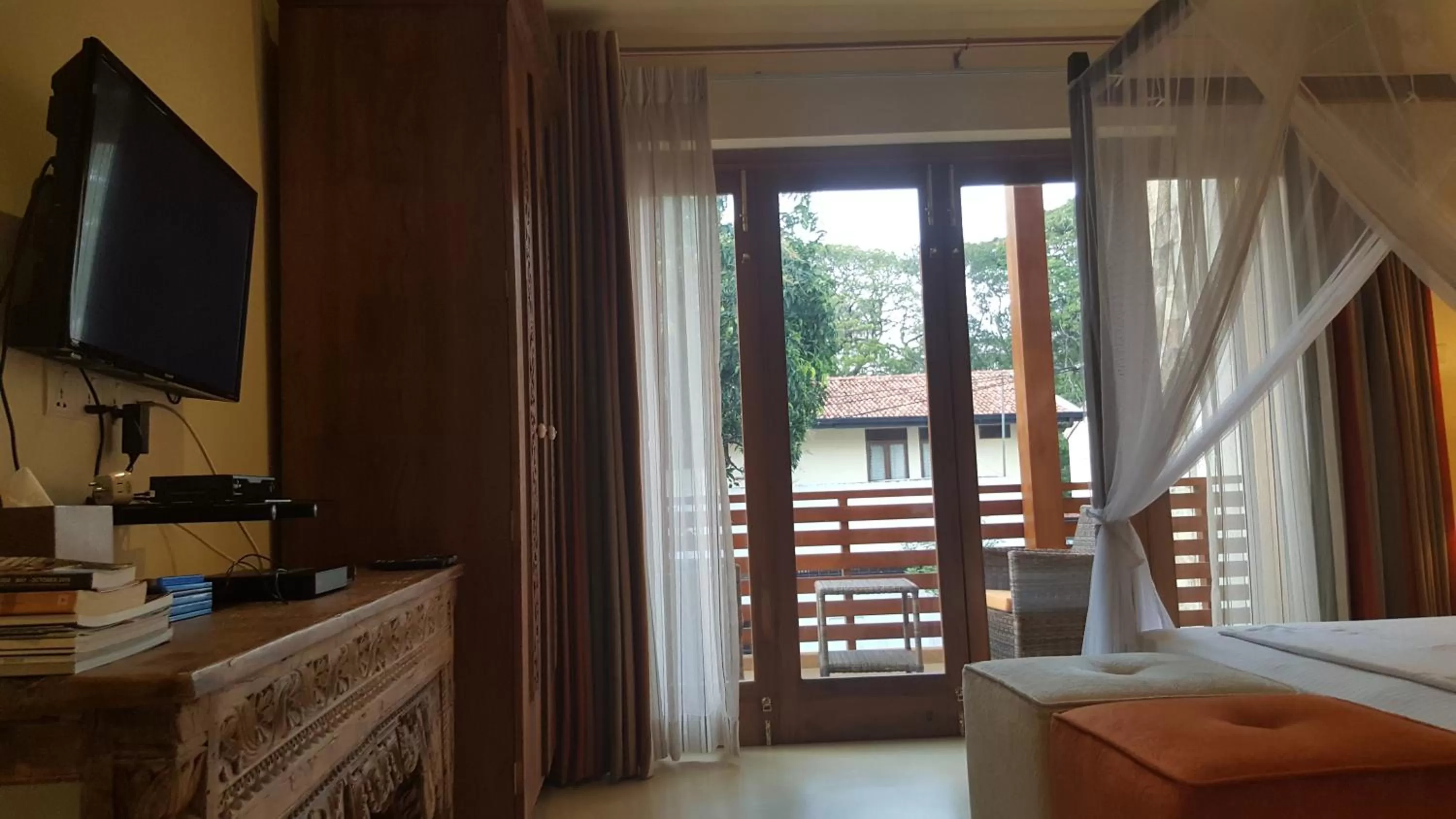 TV and multimedia, Bed in Urban Bliss Studio