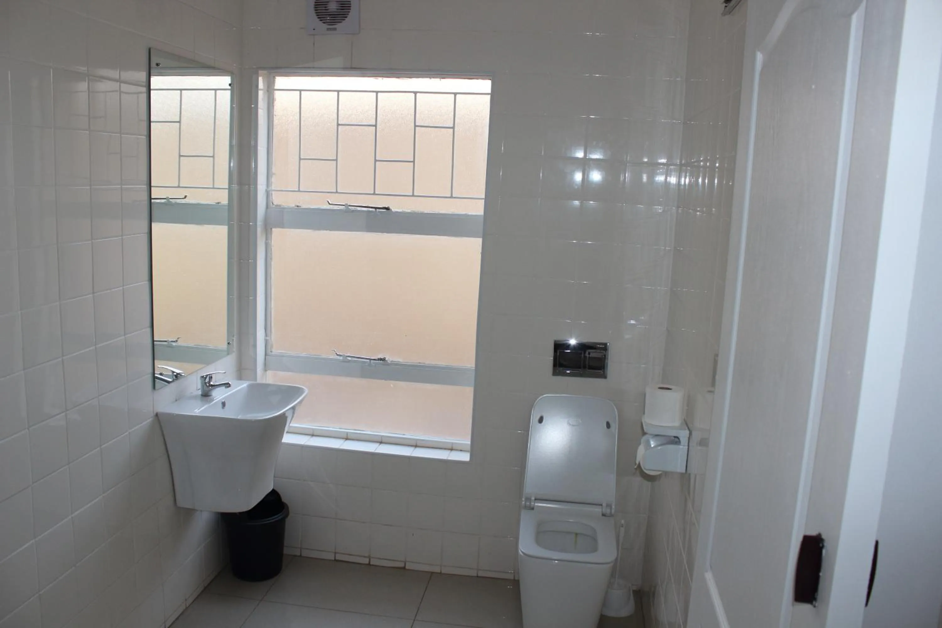 Toilet in Purple Olive Guest House