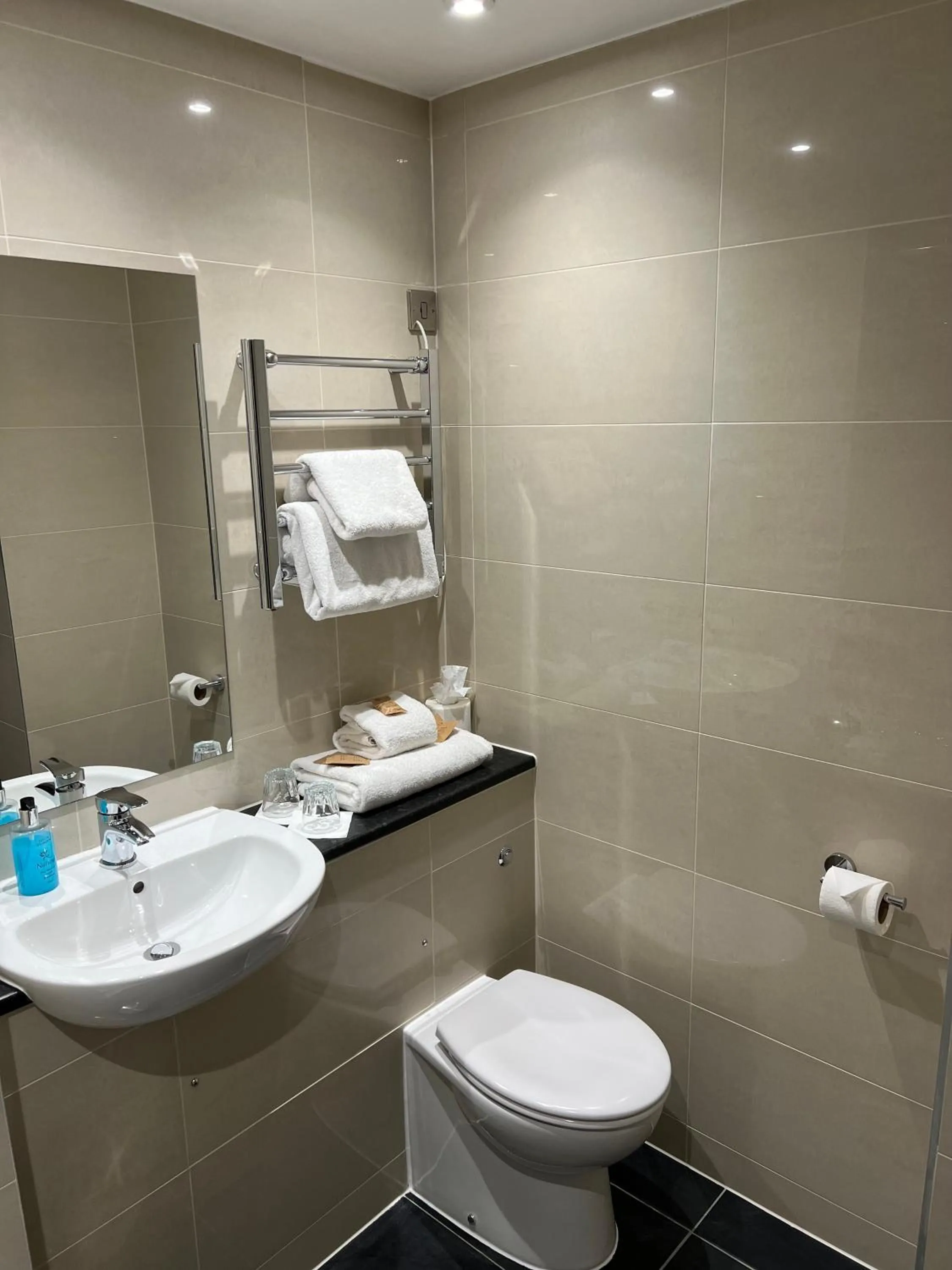 Bathroom in Dragonfly Hotel Peterborough