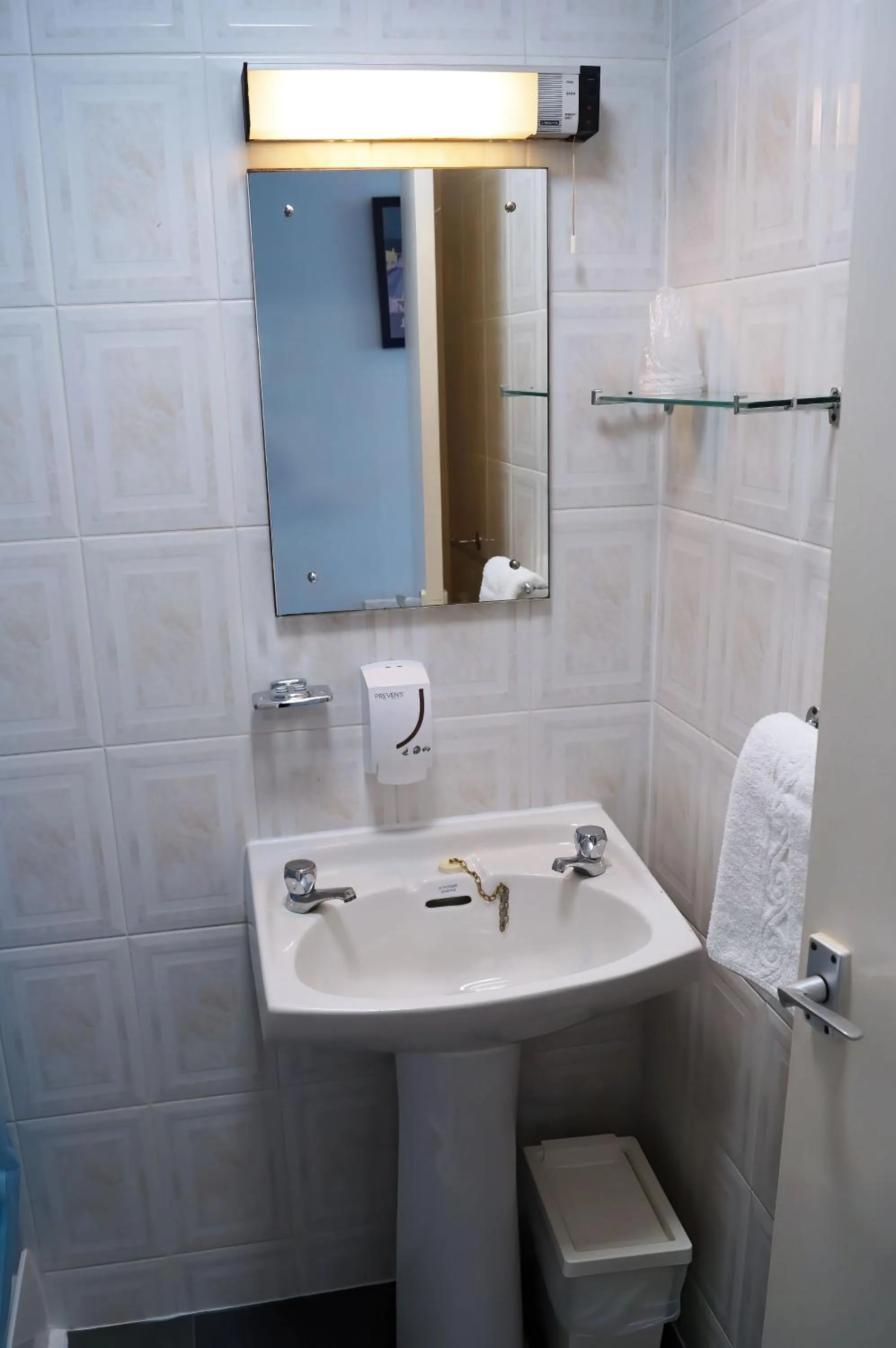 Standard Family Room in Bedford Hotel