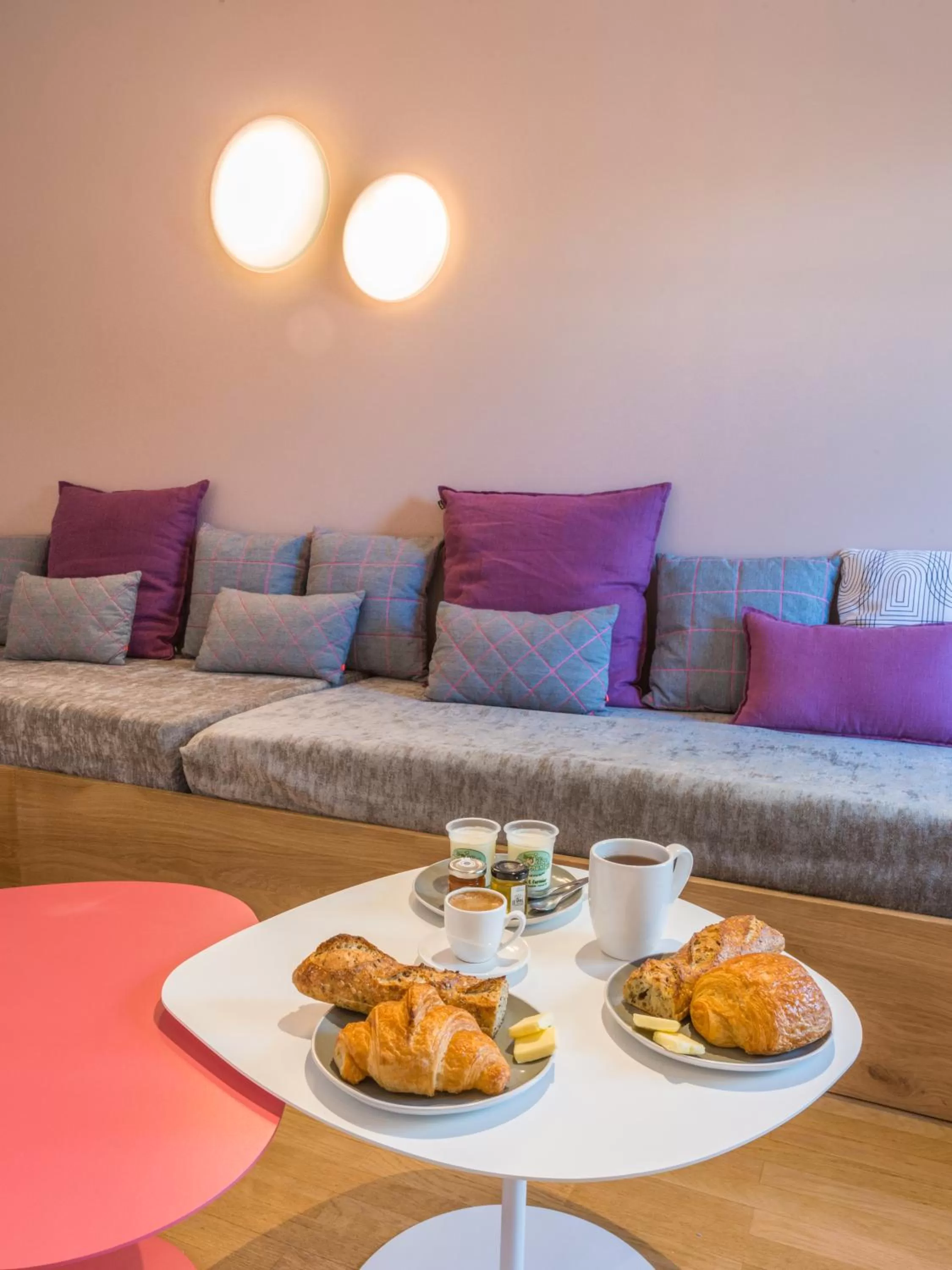 Breakfast in MiHotel Sala