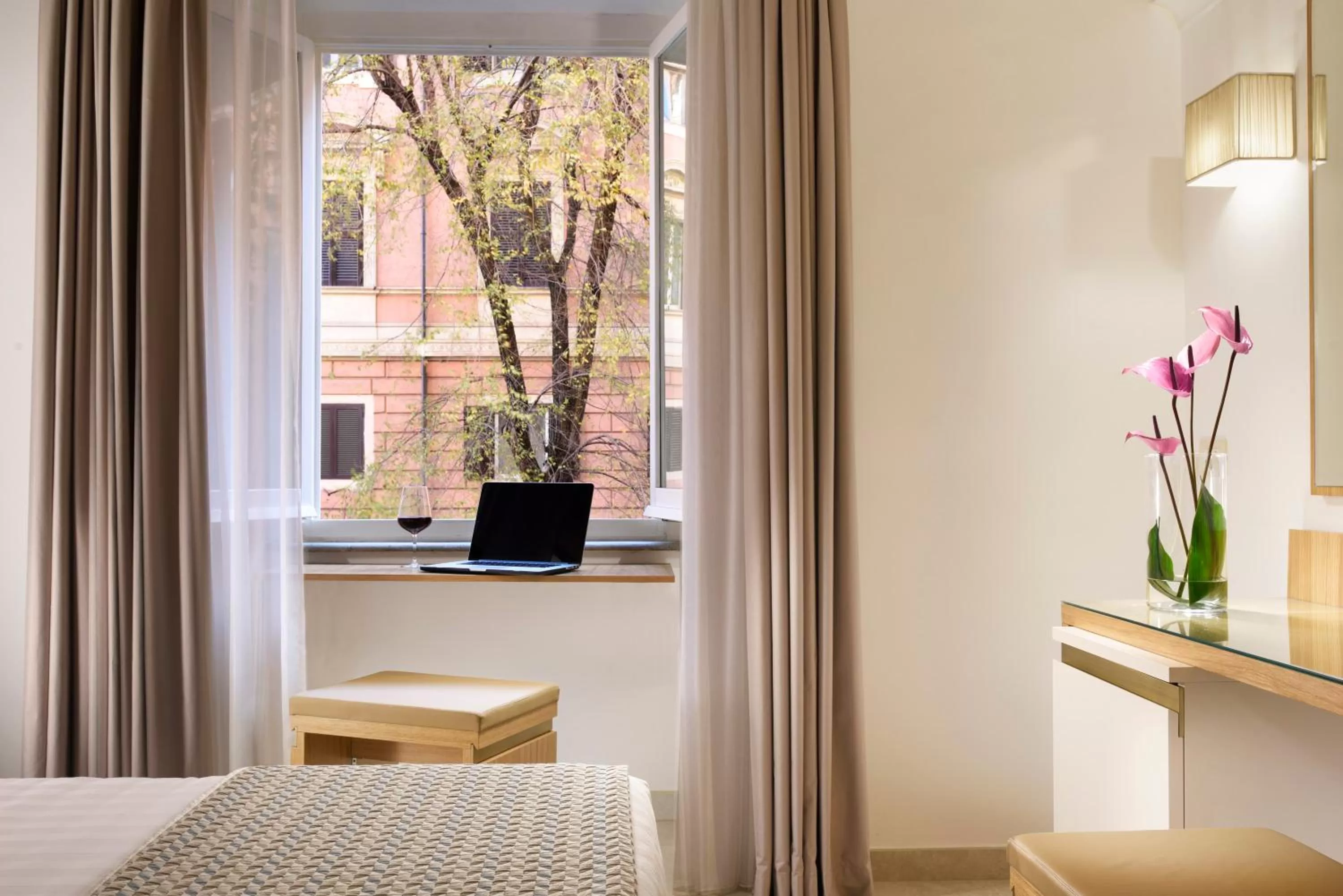 Bed in Magica Luna Boutique Hotel - Roma