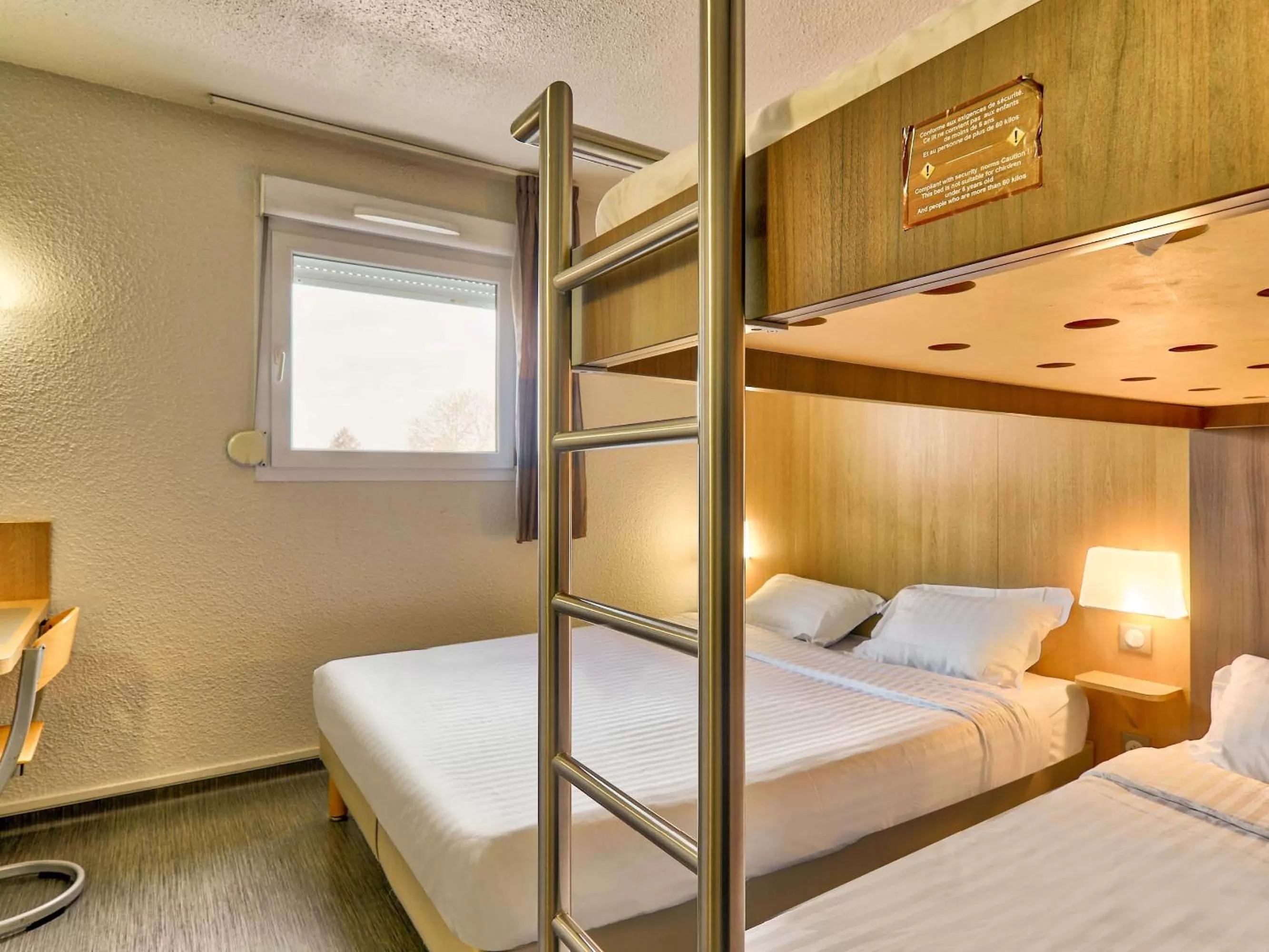 Bedroom, Bed in B&B HOTEL Clermont-Ferrand Sud Aubière