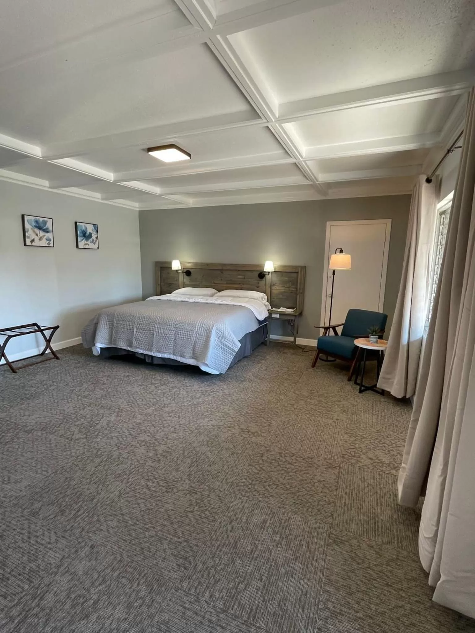 View (from property/room), Bed in BlueGem Motel