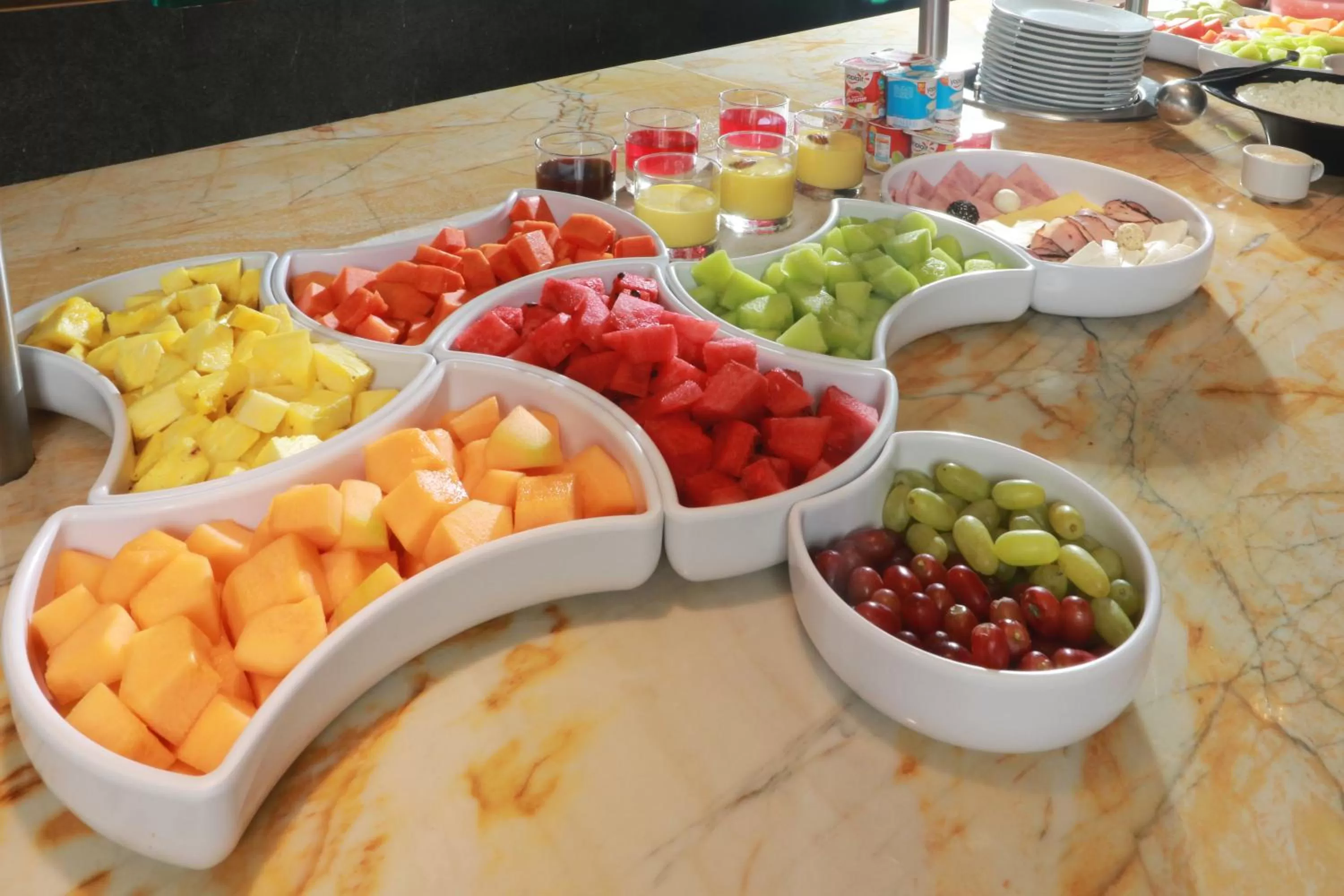 Restaurant/places to eat in Holiday Inn & Suites Plaza Mayor by IHG