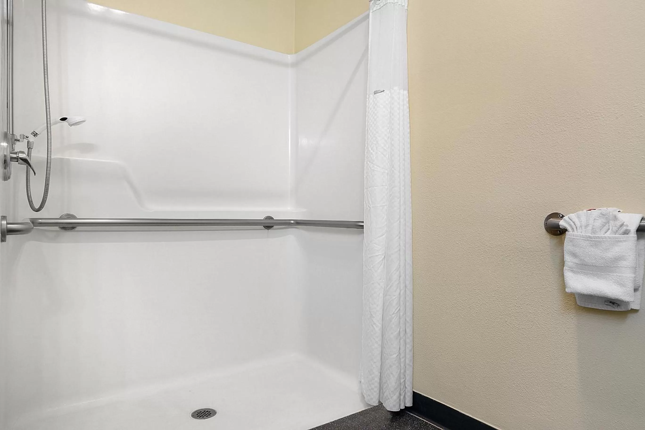 Shower in Days Inn by Wyndham Ellensburg
