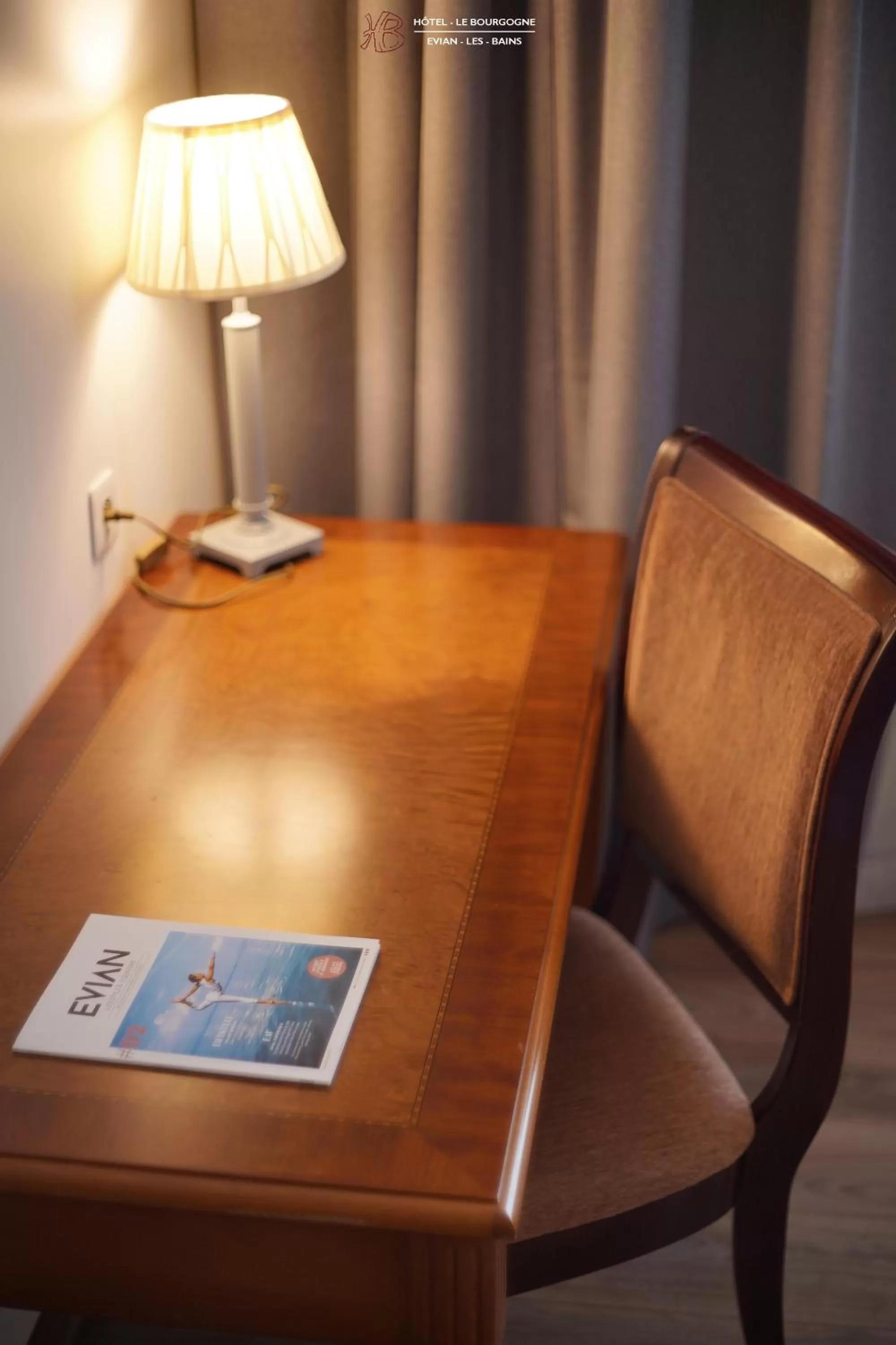 Seating area in Hotel Le Bourgogne