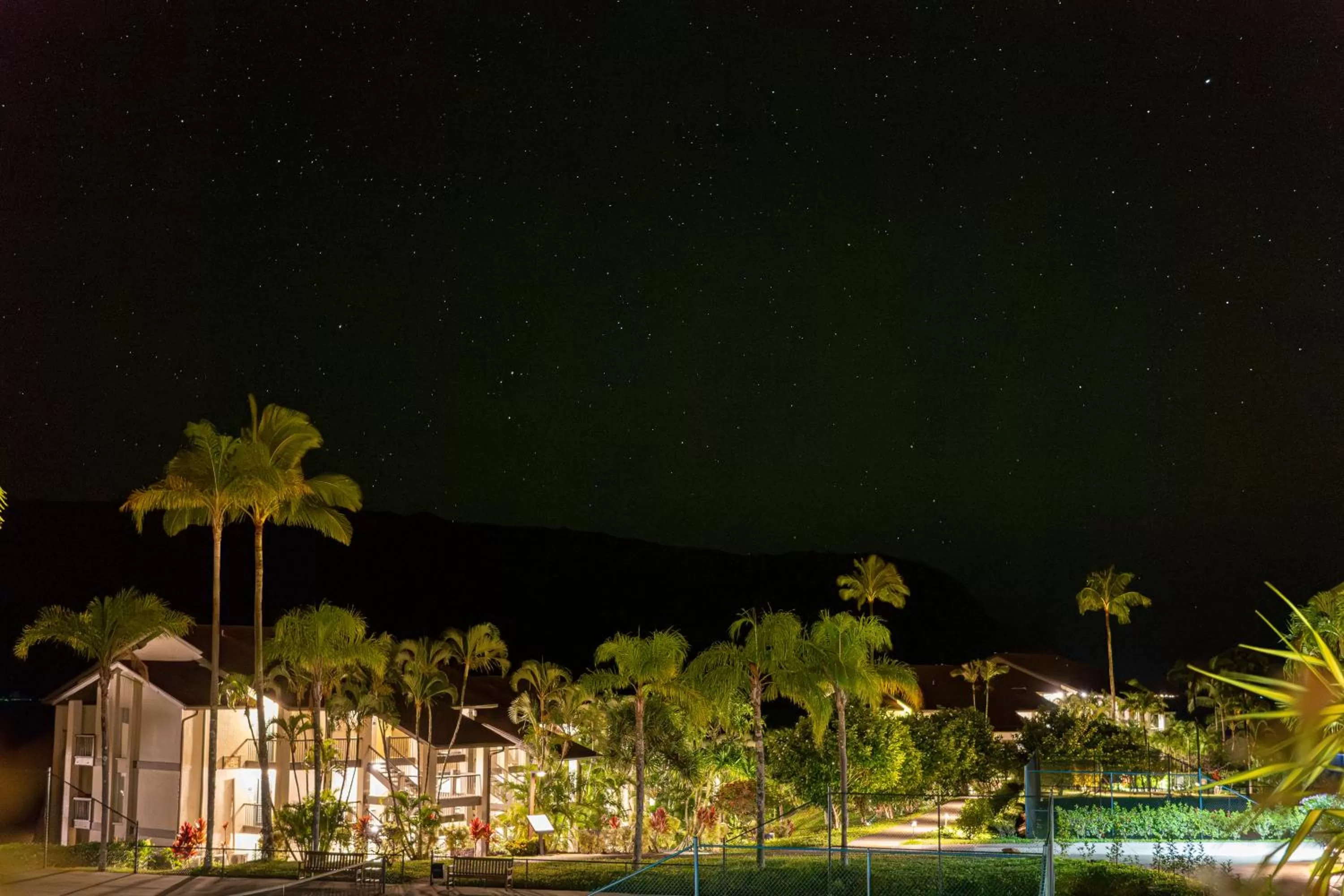 Property building in Hanalei Bay Resort