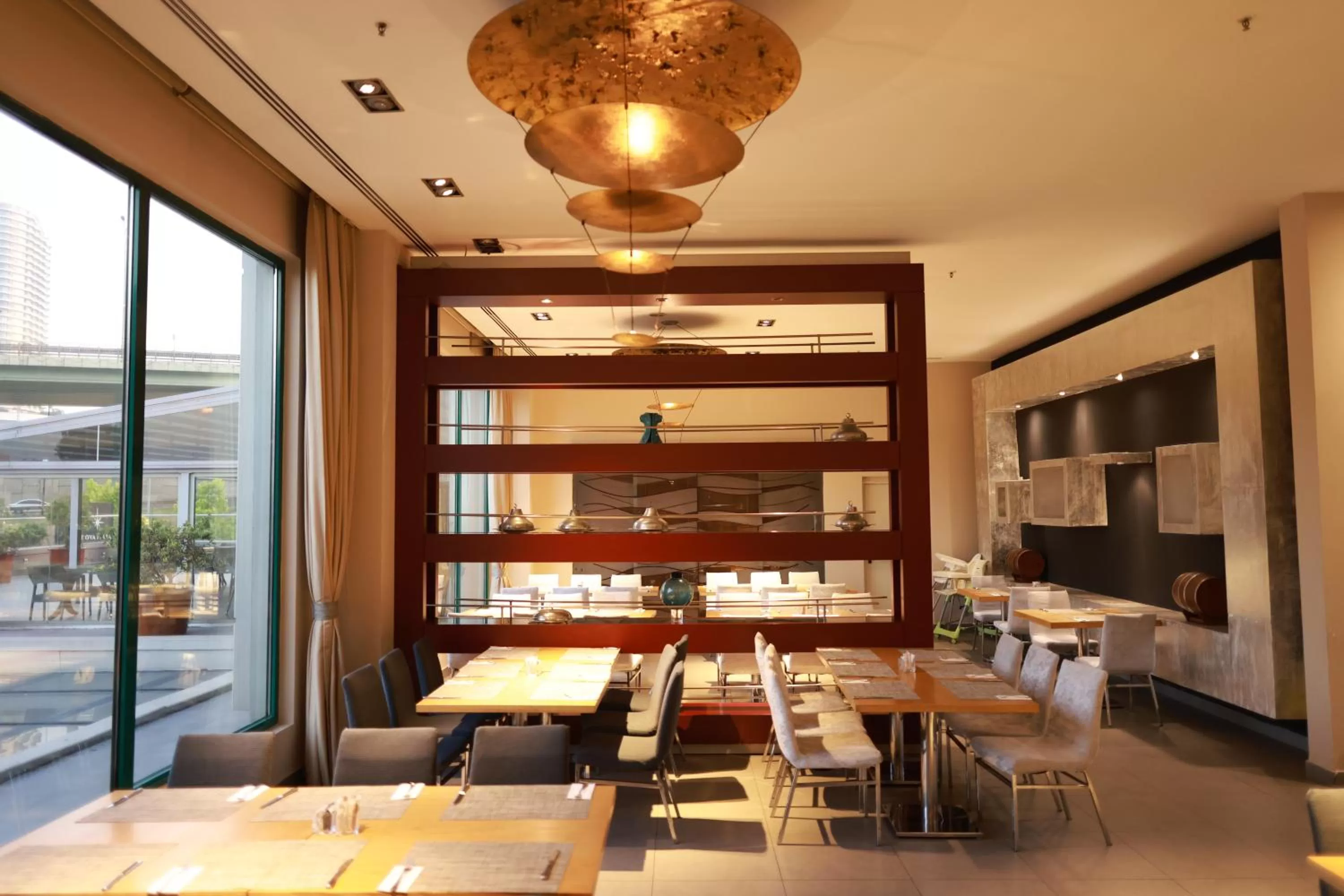 Lounge or bar, Restaurant/Places to Eat in Nova Plaza Prime Hotel