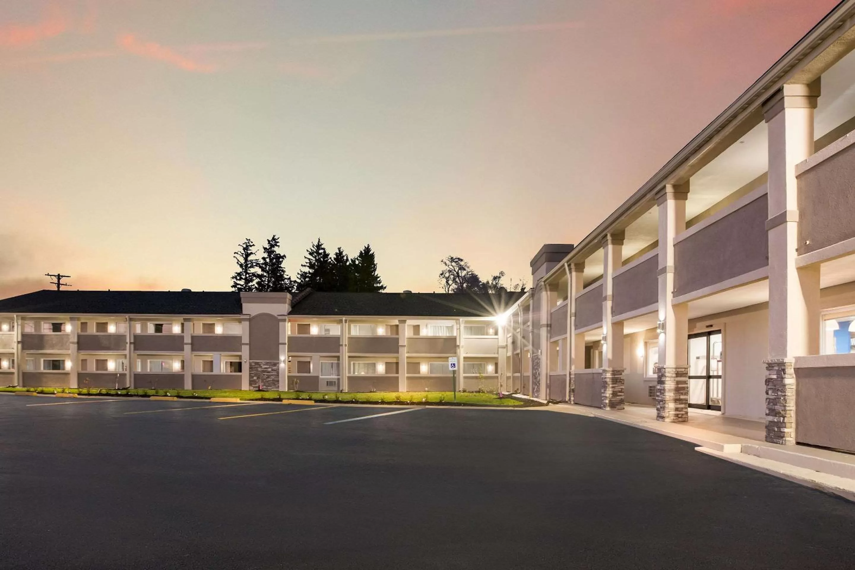 Property building in Clarion Pointe East Lansing University Area