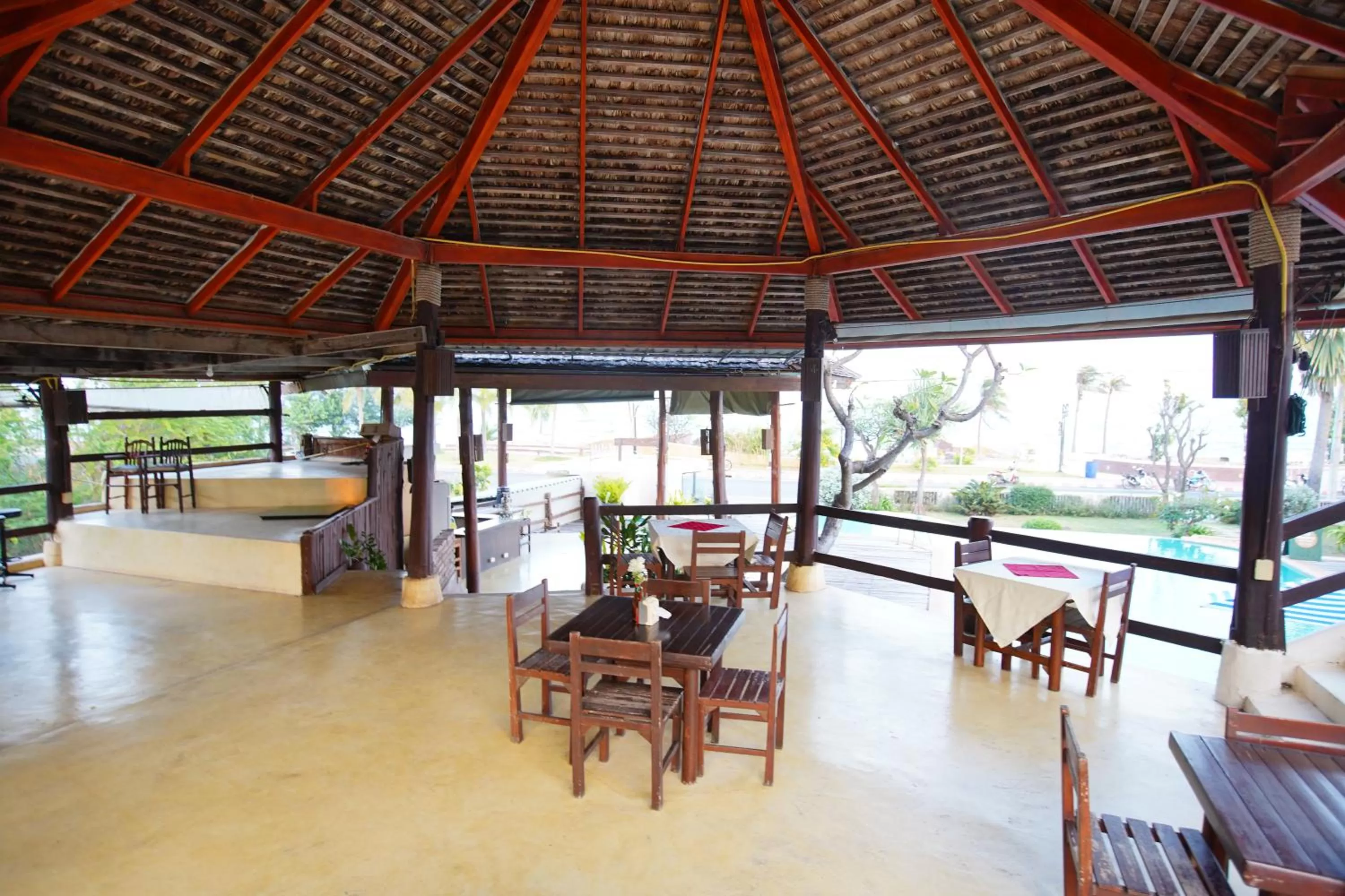 Restaurant/places to eat in Tanaosri Resort Pranburi