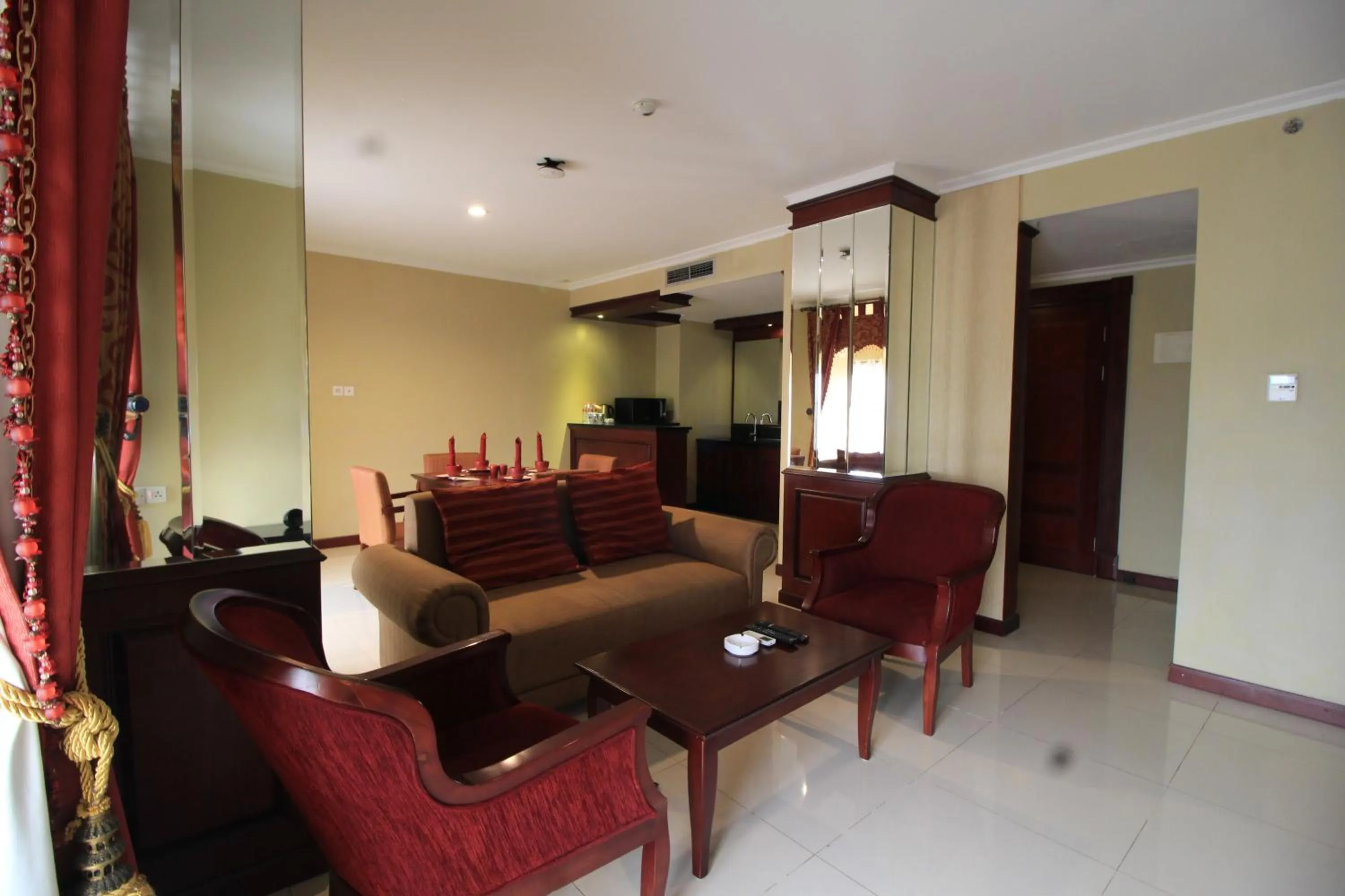 Living room in Hotel Dafam Semarang