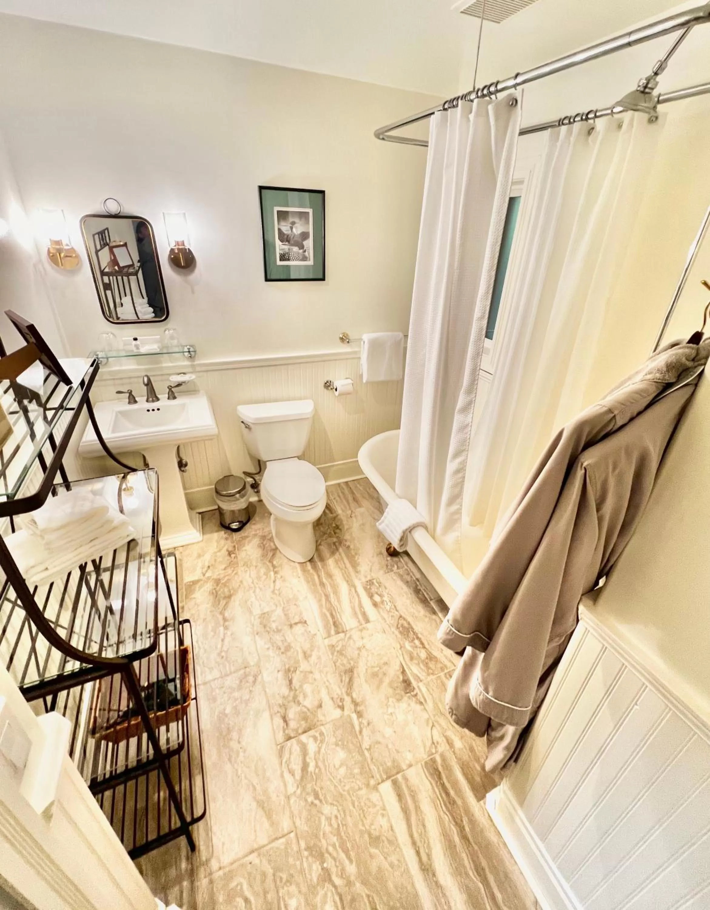 Bathroom in Otter's Pond Bed and Breakfast