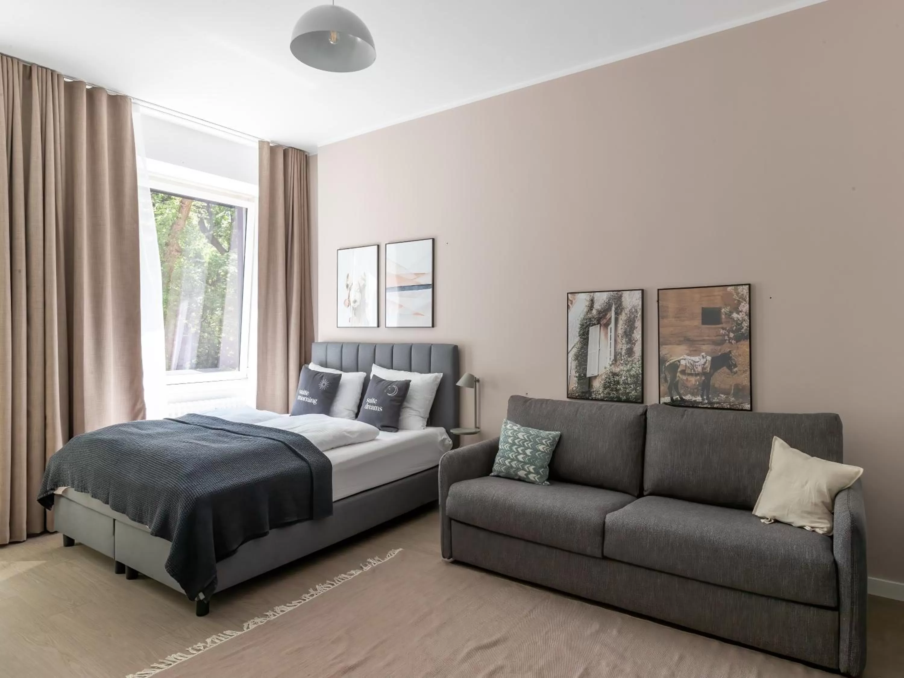 Seating area, Bed in Limehome Berlin Luise Henriette Str - Digital Access