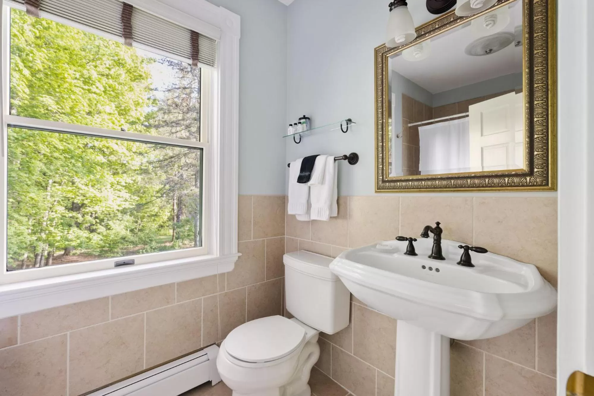 Bathroom in Noble House Inn