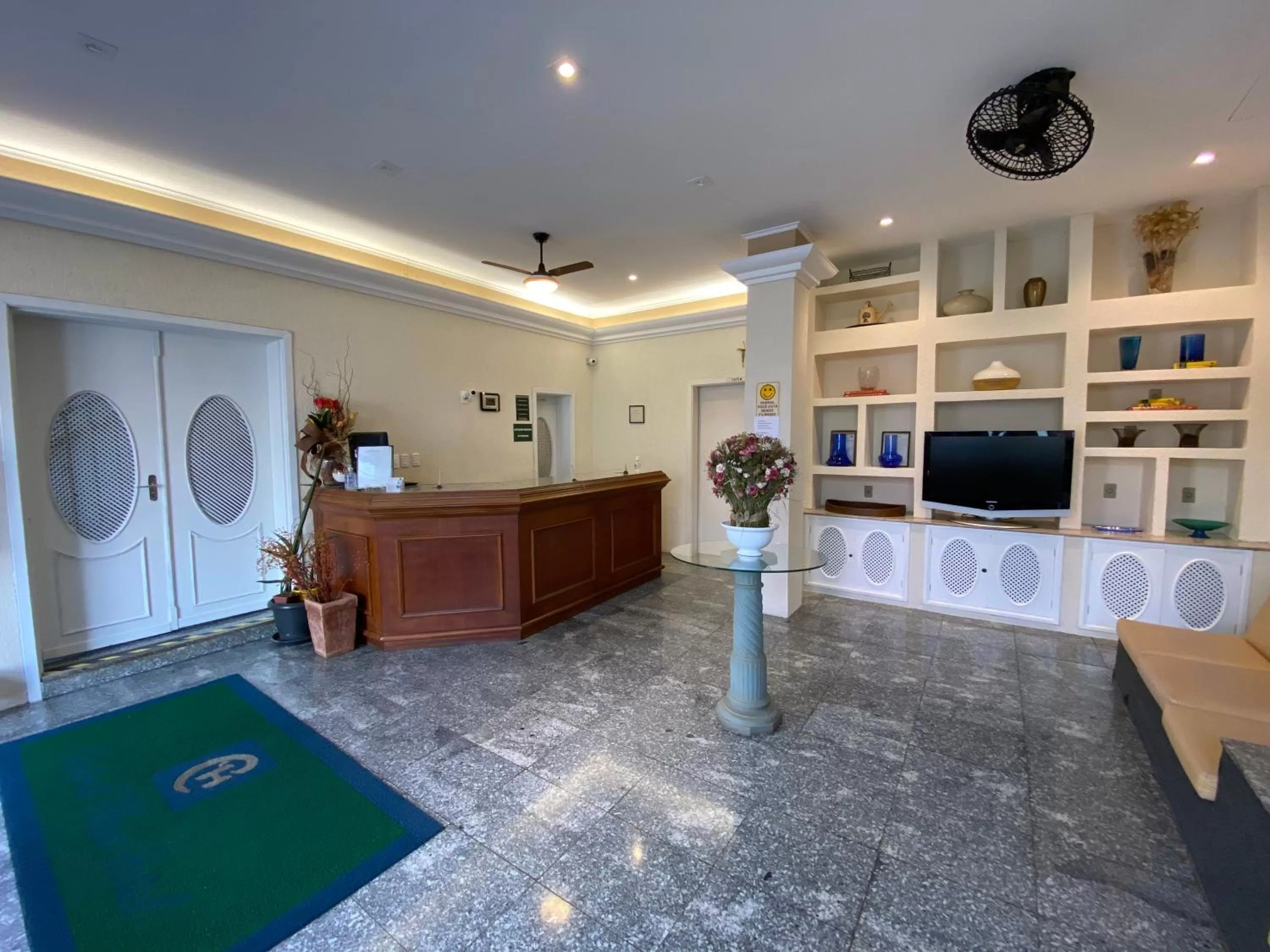 Central Plaza Hotel Tupa