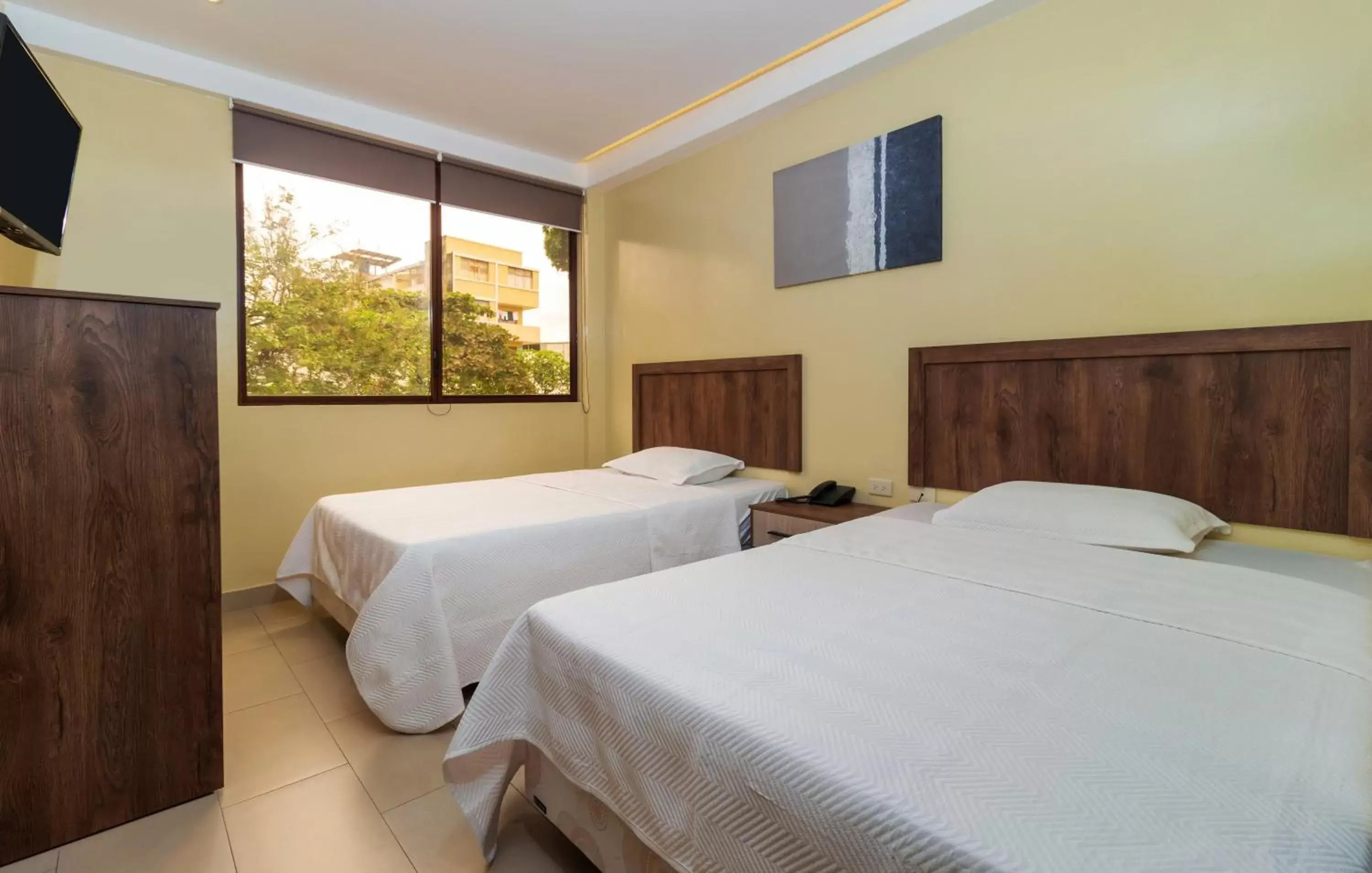 Superior Double Room with Two Double Beds - single occupancy in Hotel Sada Superior Double Room with Two Double Beds - single occupancy in Hotel Sada