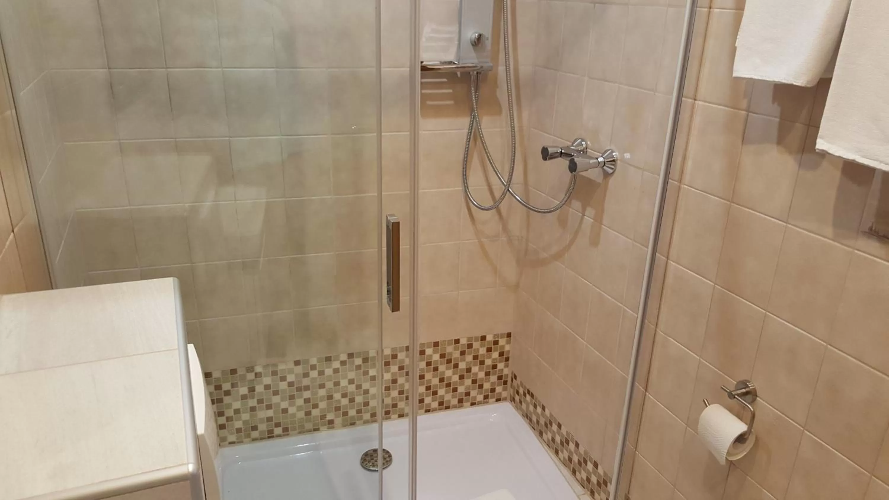 Bathroom in Hotel Exquisite