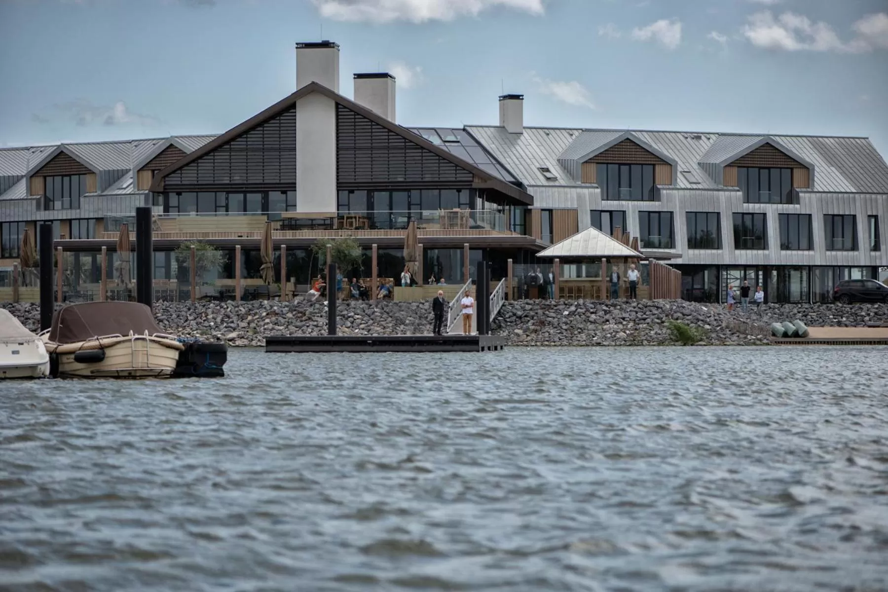 Property building in Waterrijk Oesterdam Hotel