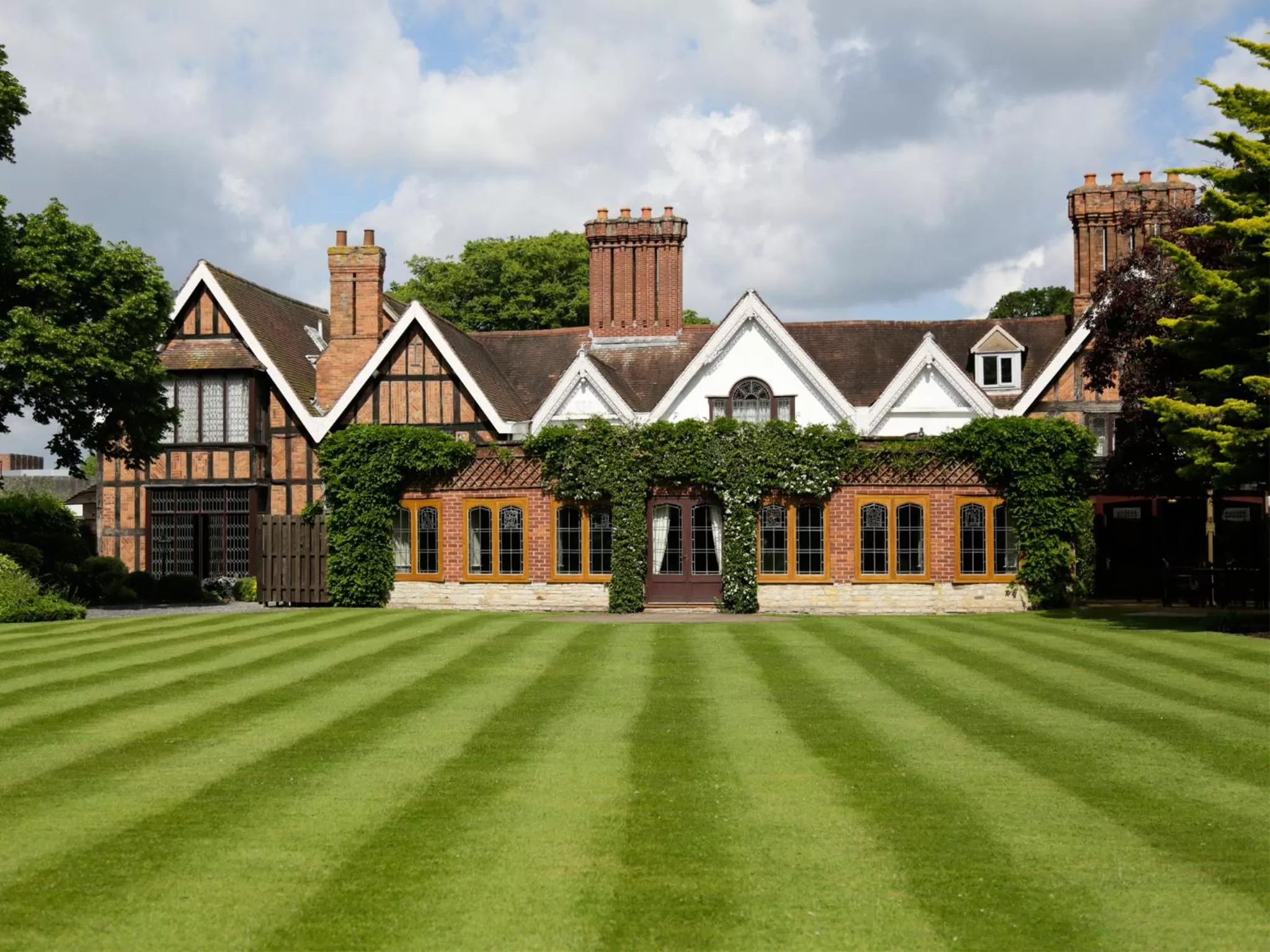 Property building in Macdonald Alveston Manor Hotel & Spa
