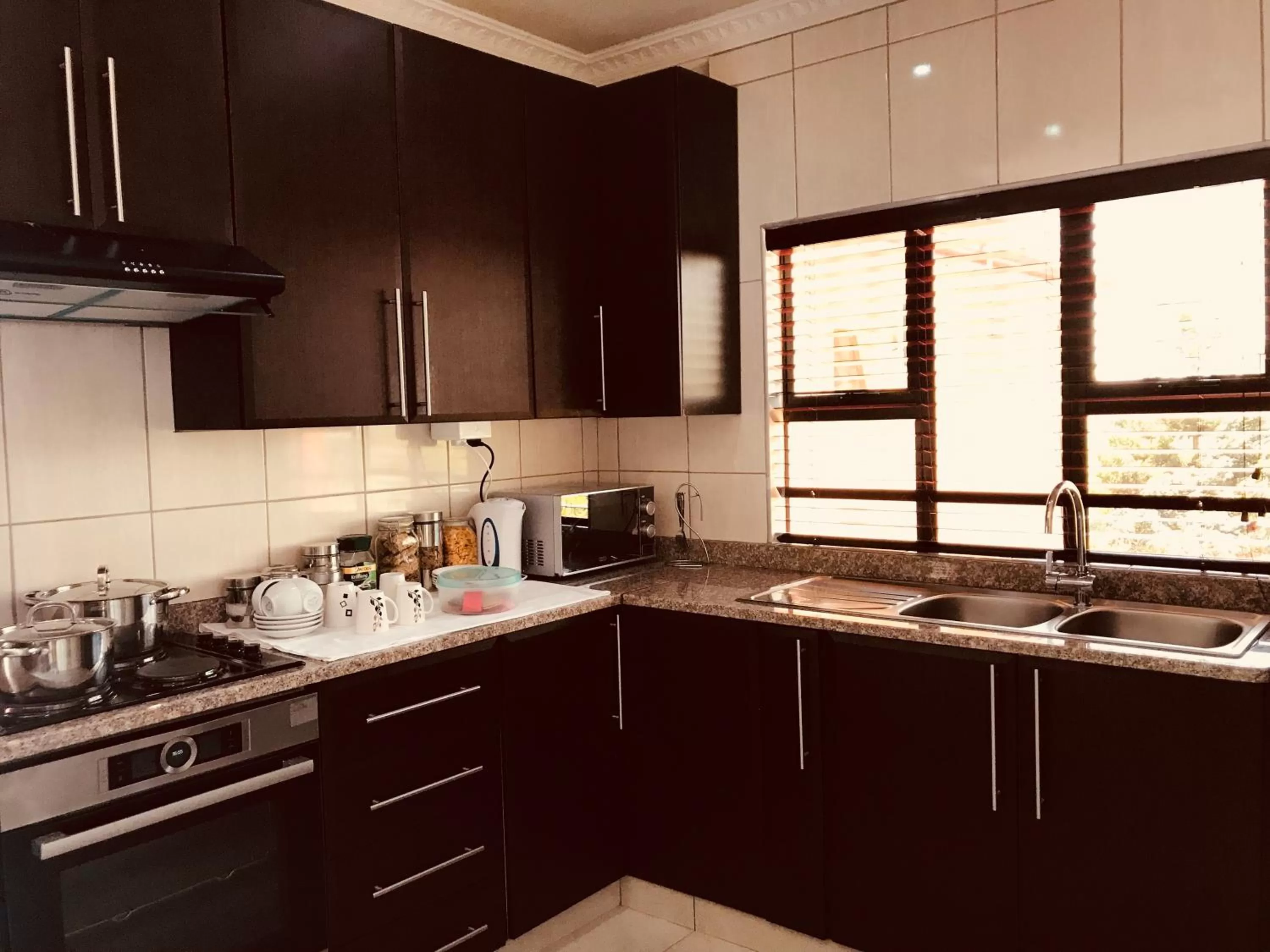 Jay and Bee Guesthouse