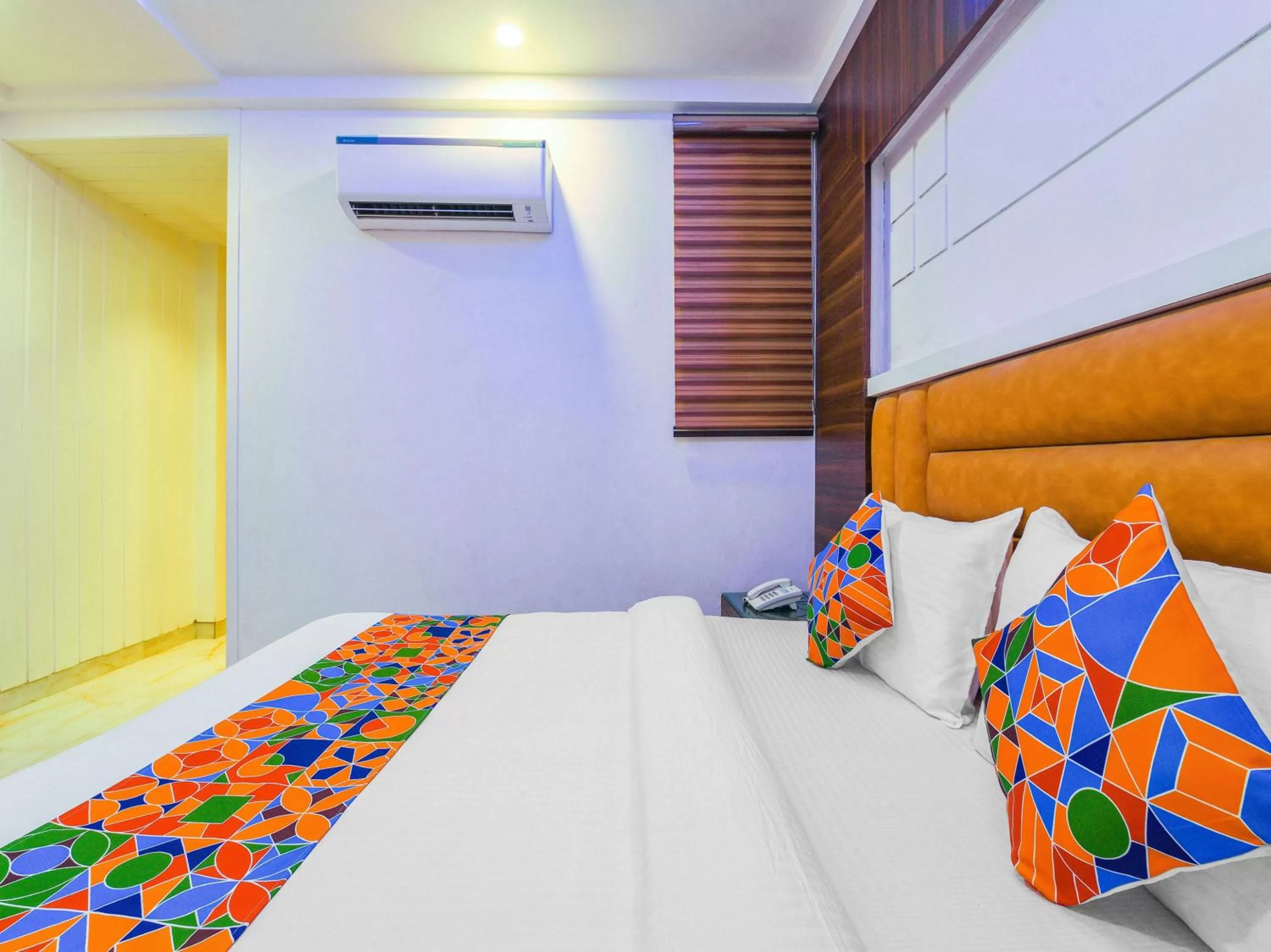 Bed in The Hotel Mohit -5 Minutes Walk From New Delhi Railway Station - Paharganj