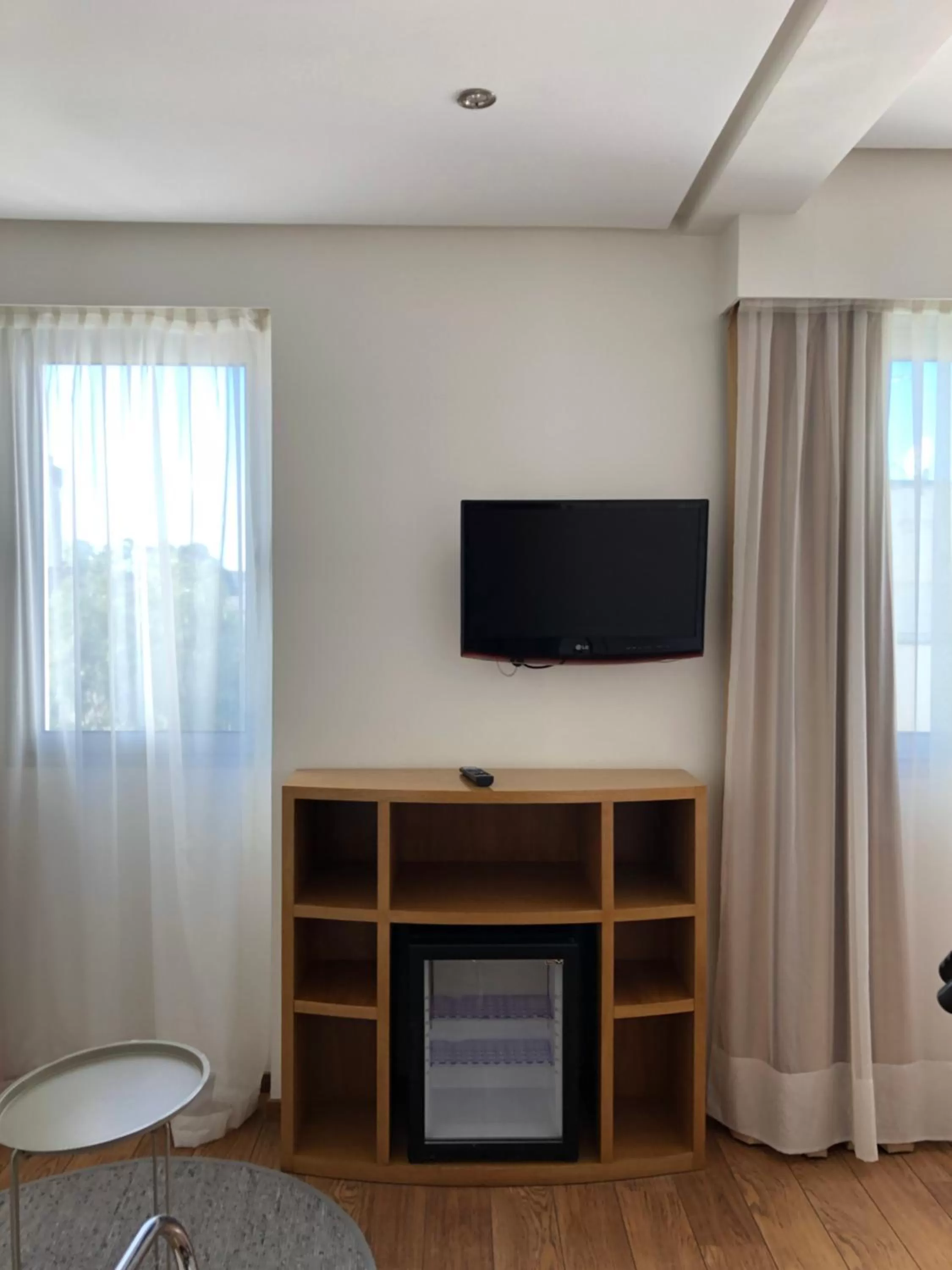TV and multimedia in Le Pietri Urban Hotel