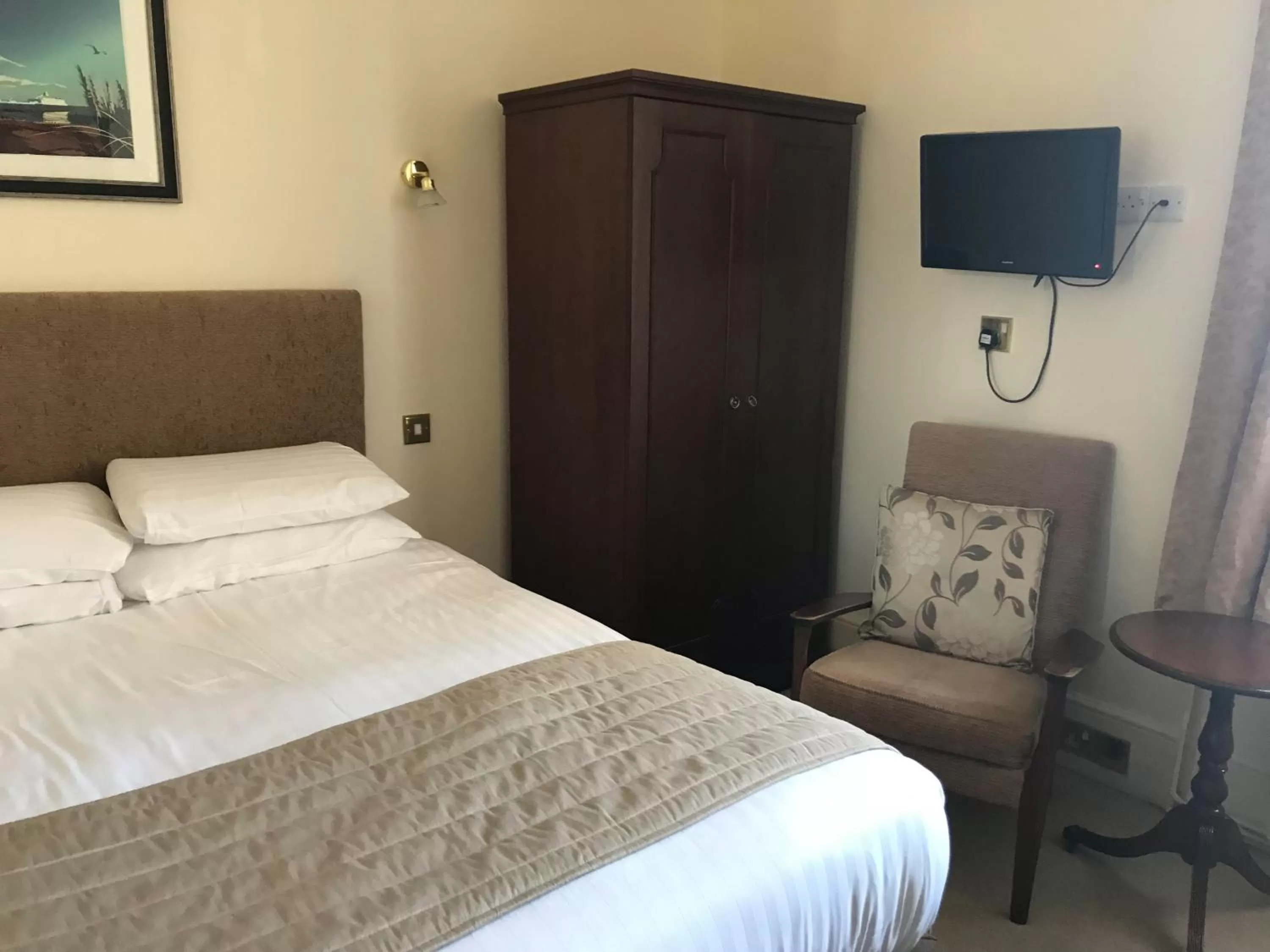 Bedroom, Bed in The Lansdowne, Eastbourne