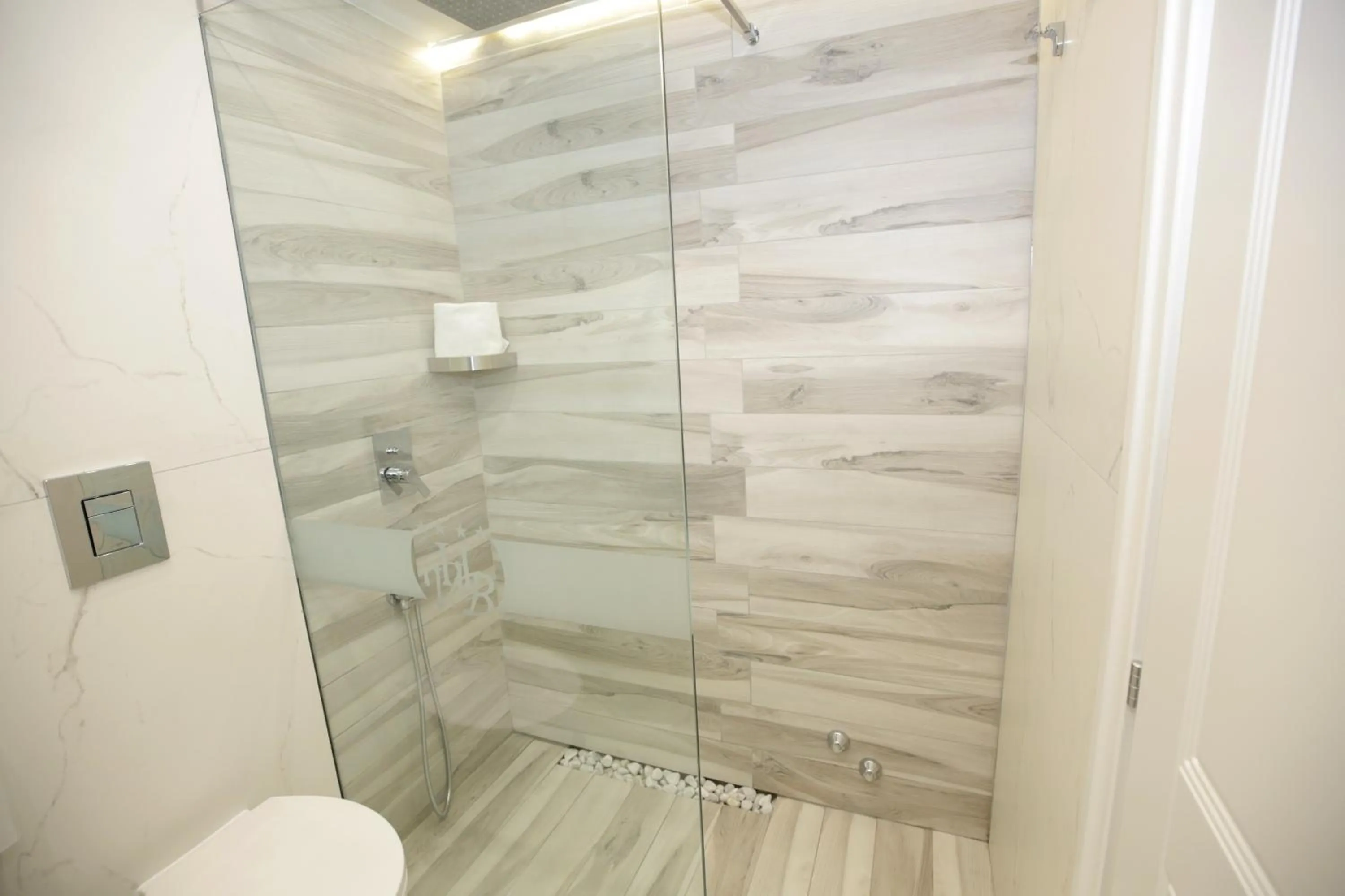 Shower in Hotel Vergilius Billia