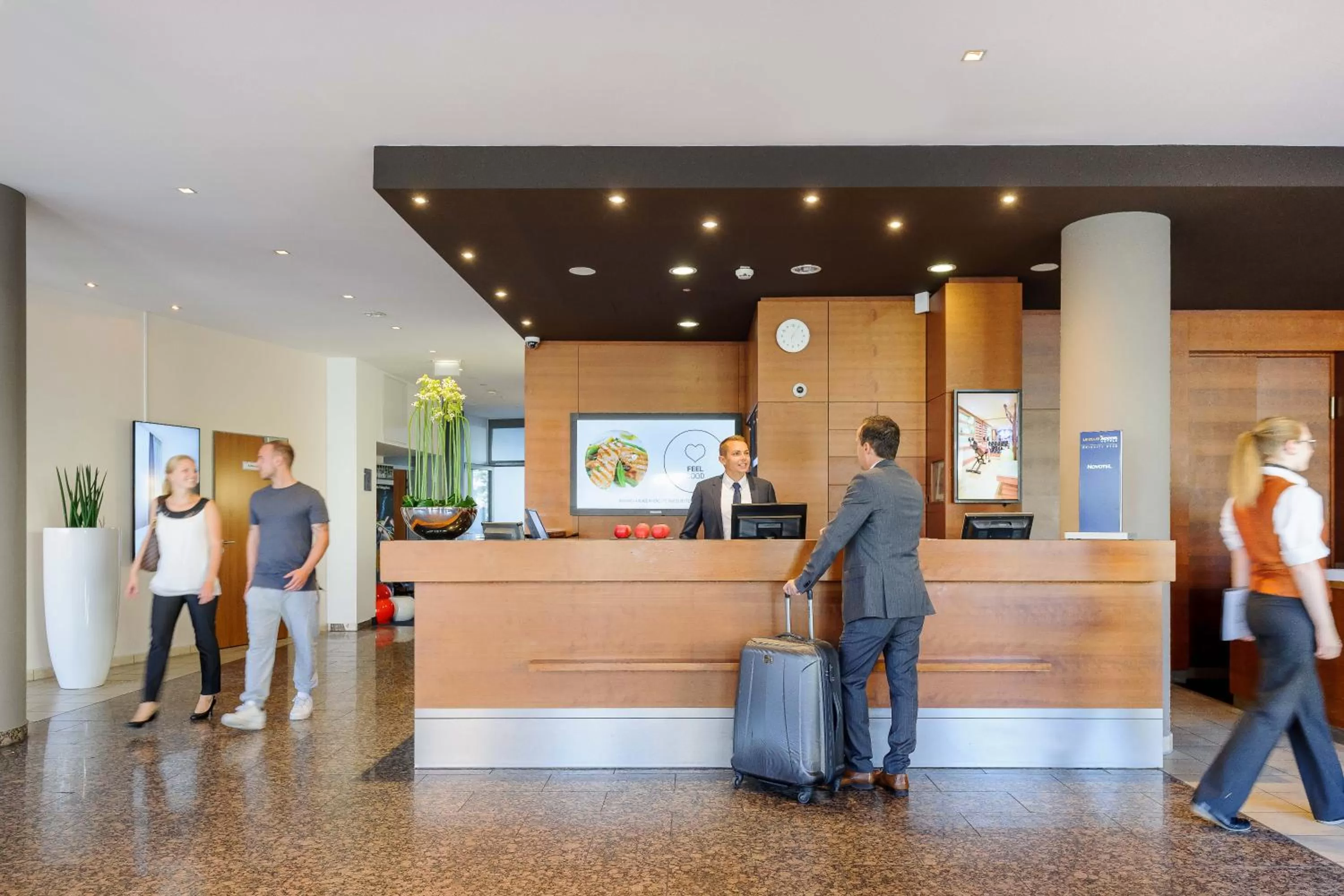 Lobby or reception in Novotel Erlangen