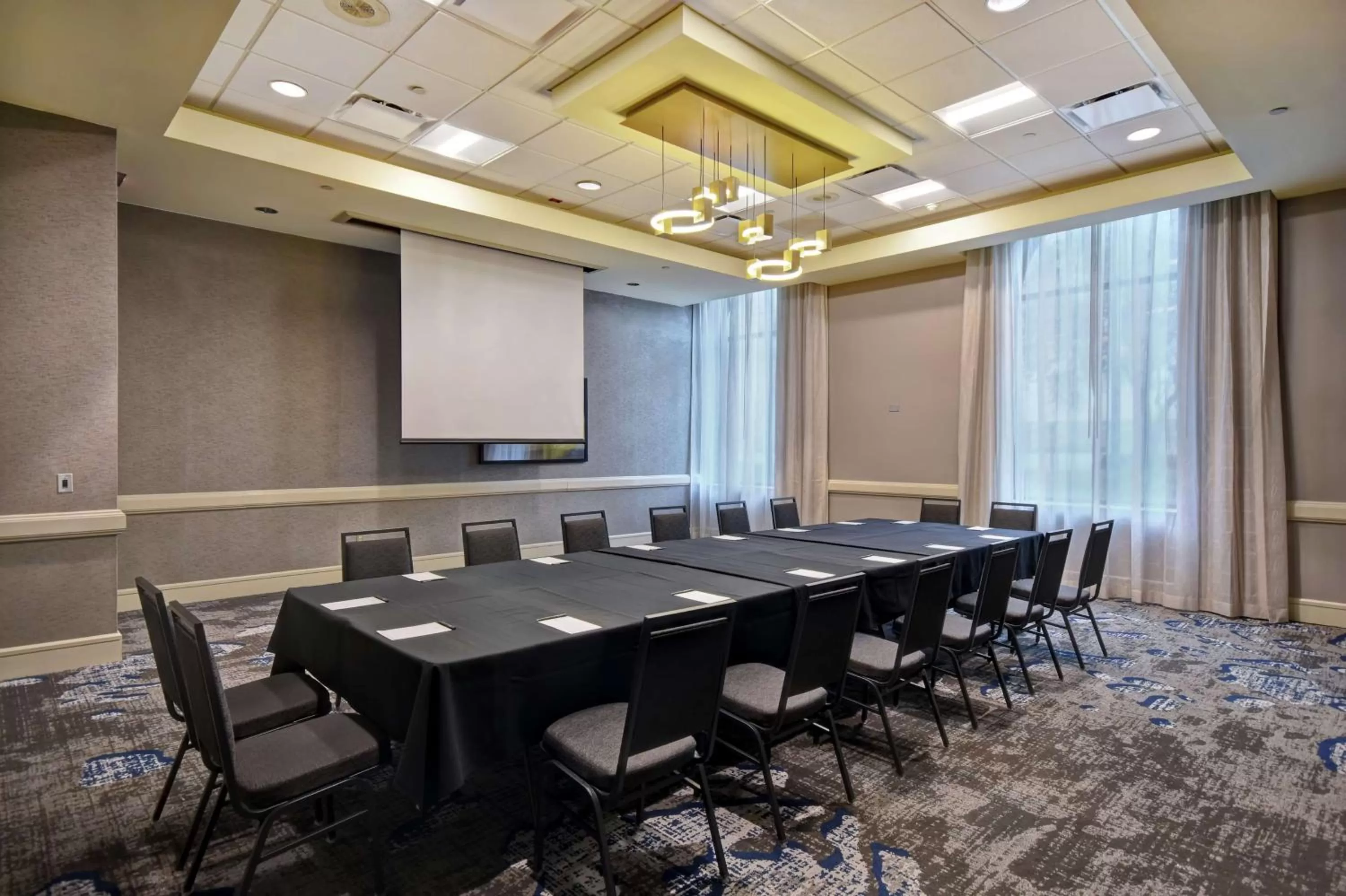 Meeting/conference room in Embassy Suites Montgomery - Hotel & Conference Center