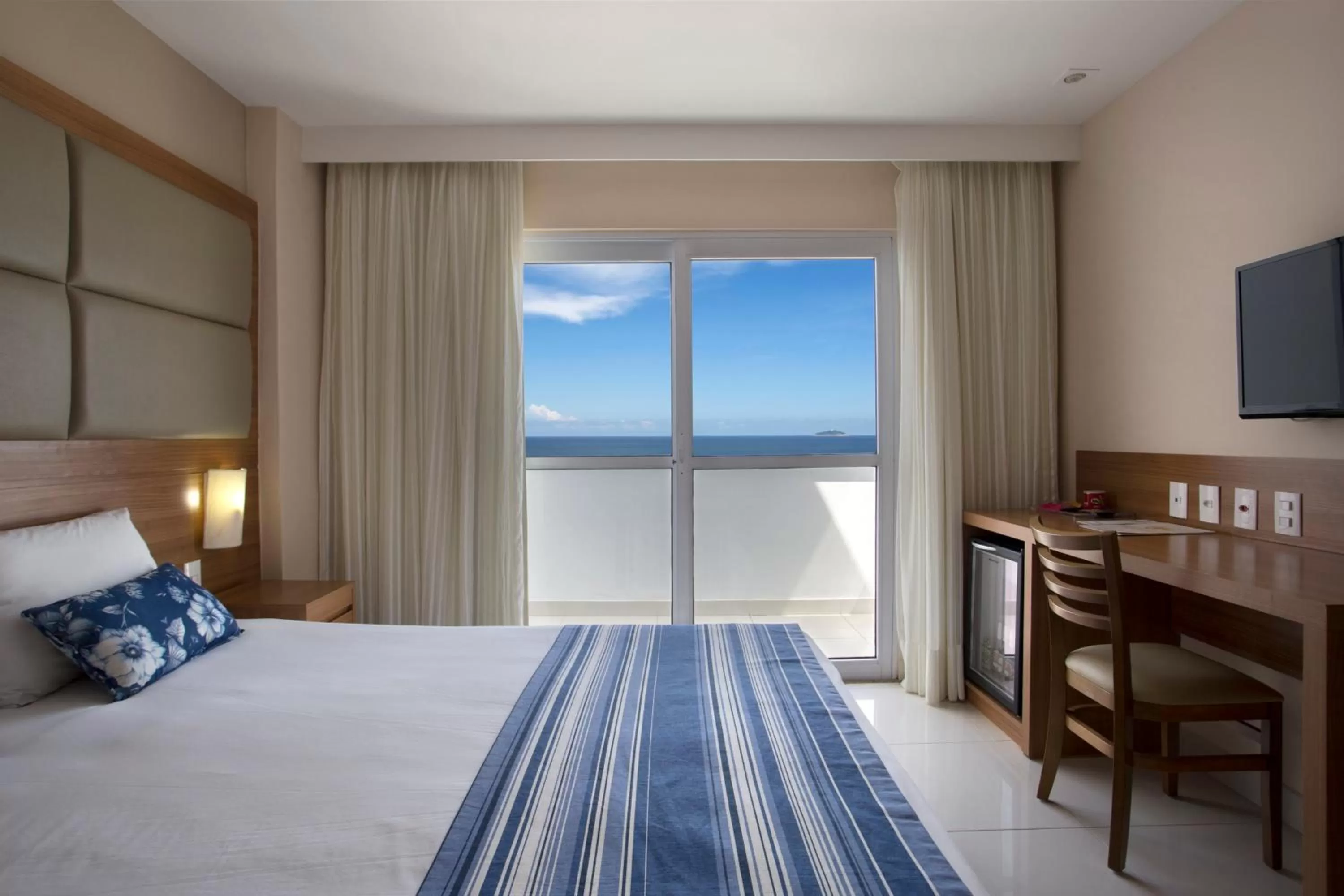 Bed in Hotel Atlantico Praia